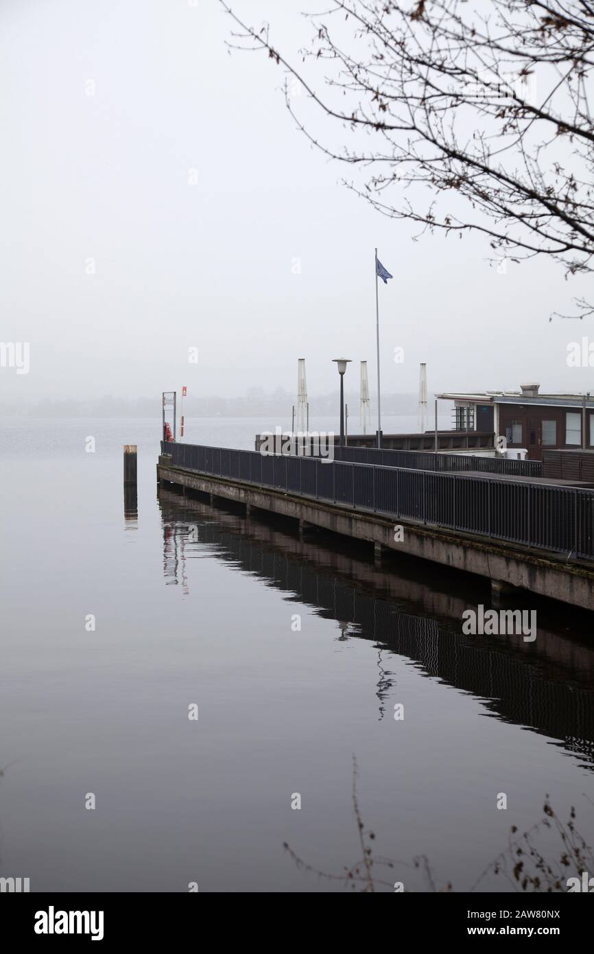 Segelschule Pieper sur Außenalster à Hambourg , Allemagne Banque D'Images