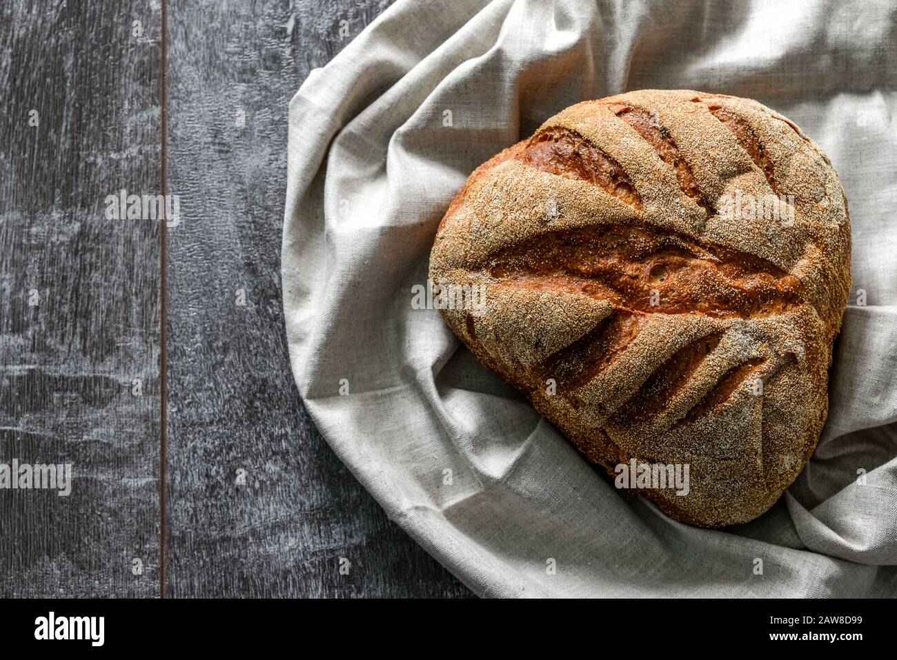 Pain frais de sarrasin fait maison. Pain sain de levain. Fond avec place pour le texte Banque D'Images