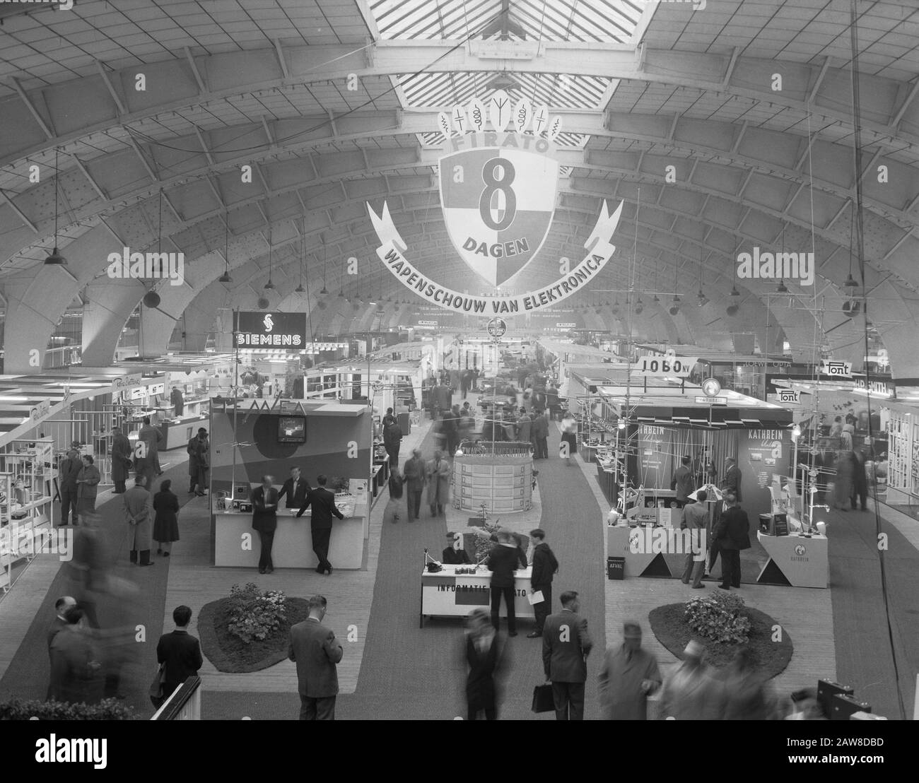 Ouverture Firato Van Hall Mayor (Rai) Date : 19 Septembre 1957 Lieu : Amsterdam, Noord-Holland Mots Clés : Ouvertures, Maires Nom De L'Établissement : Firato Banque D'Images