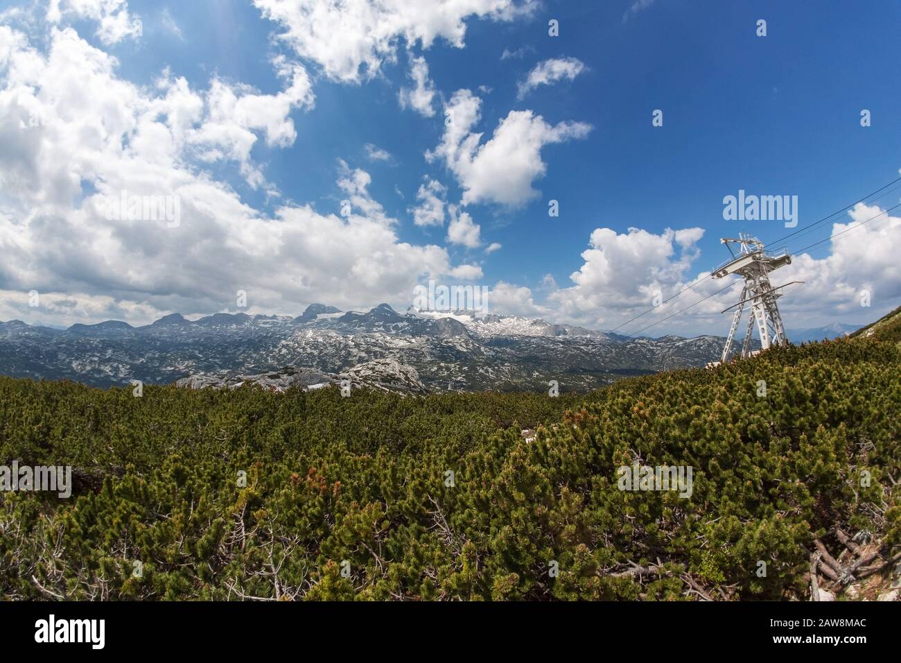 En haut des montagnes de Dachstein, une destination touristique célèbre de Salzburger Land pour les randonneurs. Banque D'Images