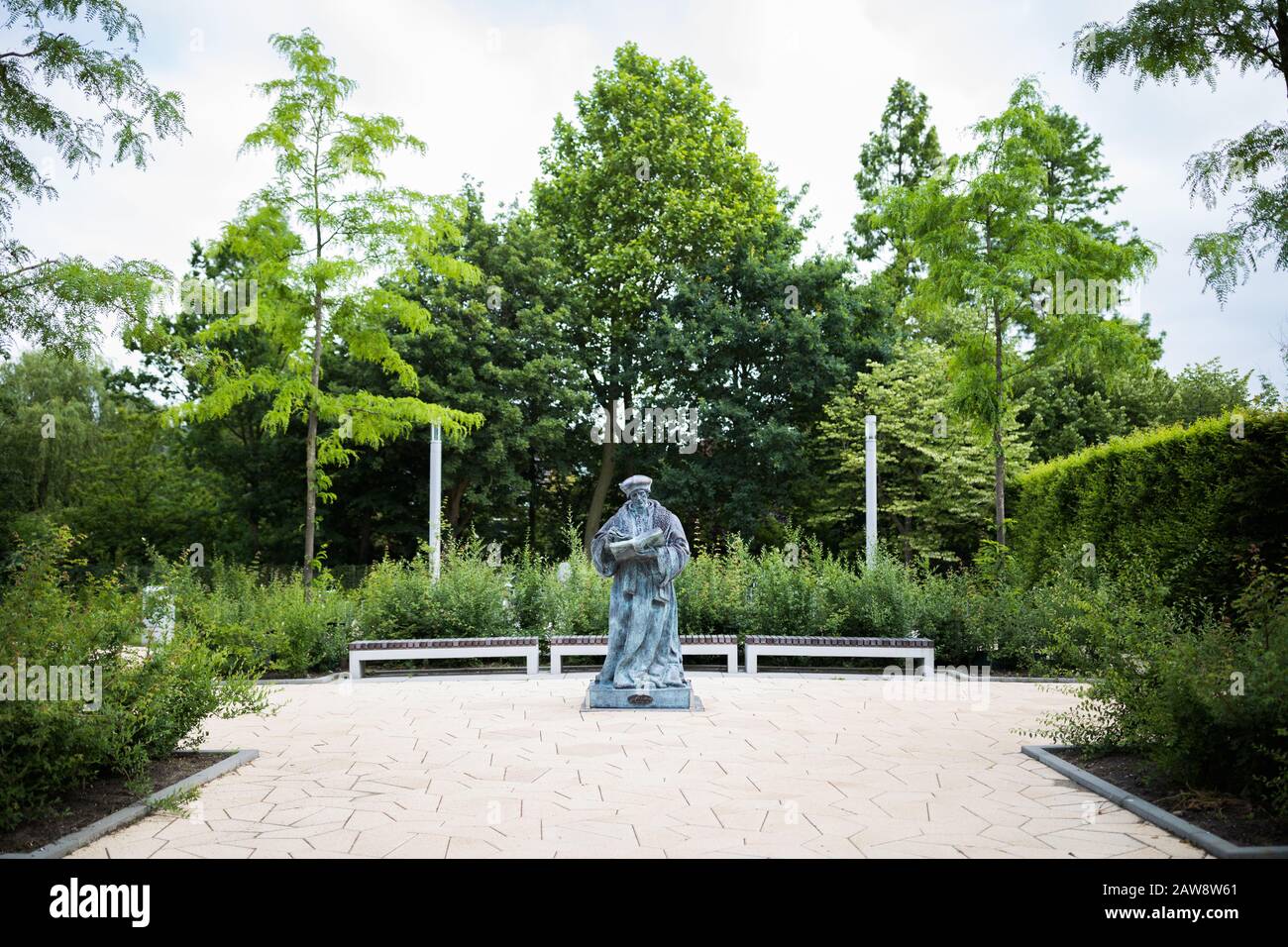 Monument aux sculptures d'Erasmus sur le campus de Woudesteijn de l'Université de Rotterdam, aux Pays-Bas Banque D'Images