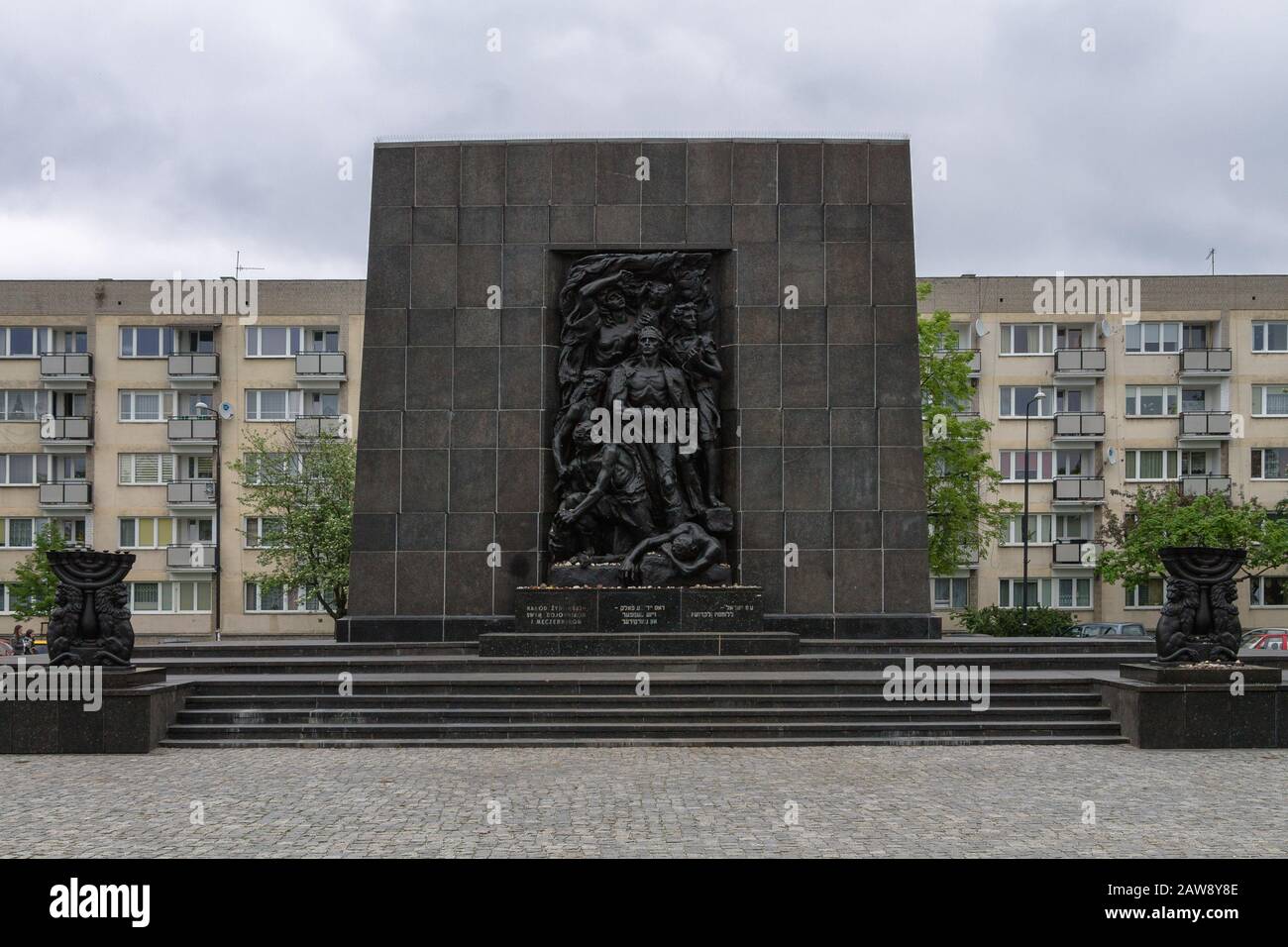 Le côté ouest du Monument aux Héros du ghetto mémorial insurrection du ghetto de Varsovie Banque D'Images