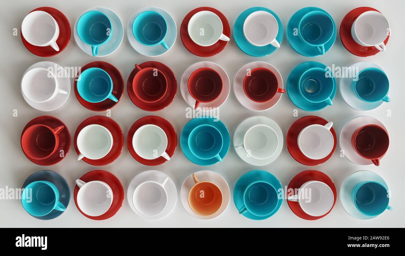 De nombreuses tasses colorées sur fond blanc - rendu 3D Banque D'Images