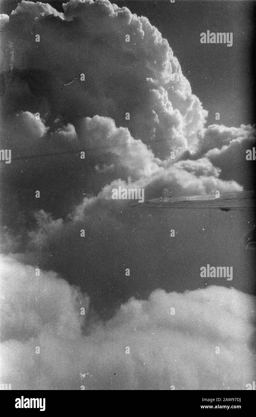 Images de l'avion. Clouds Air Date: 01/01/1947 Lieu: Indonésie Hollandais East Indies Banque D'Images