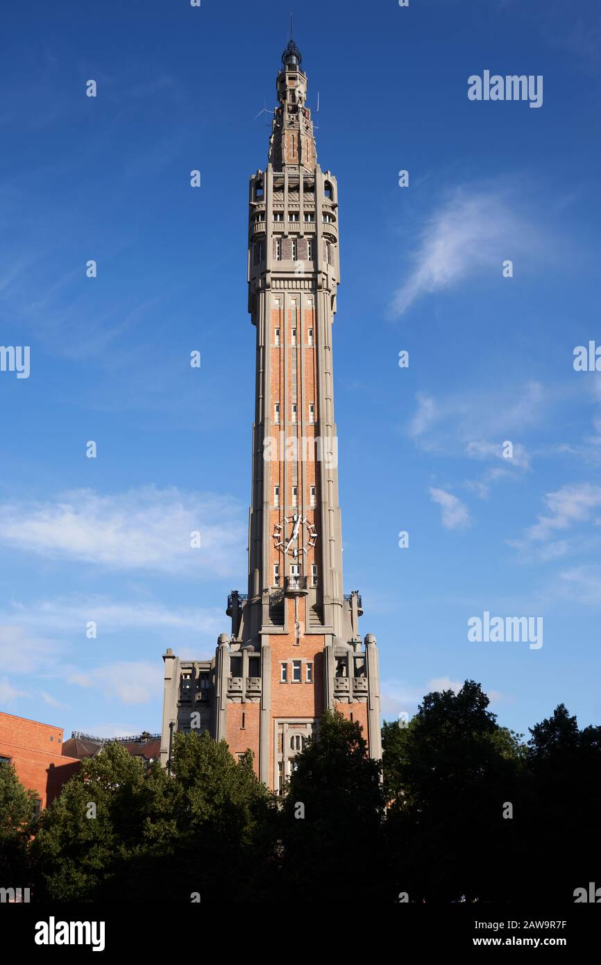 La tour des beffroi de l'Hôtel de ville de Lille, France Banque D'Images