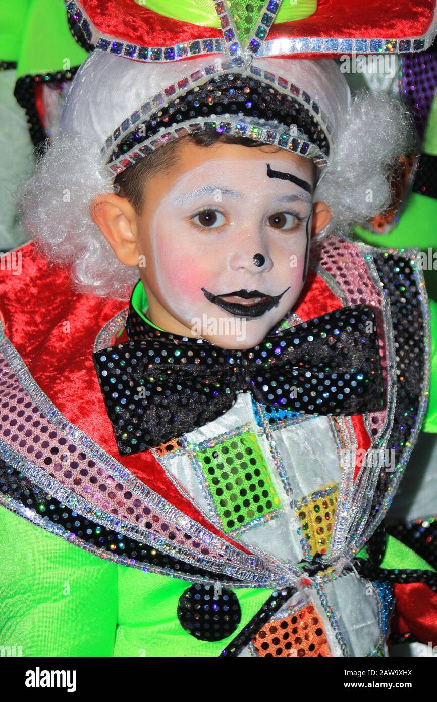 Enfant Participant Au Carnaval De Santa Cruz, Tenerife Banque D'Images