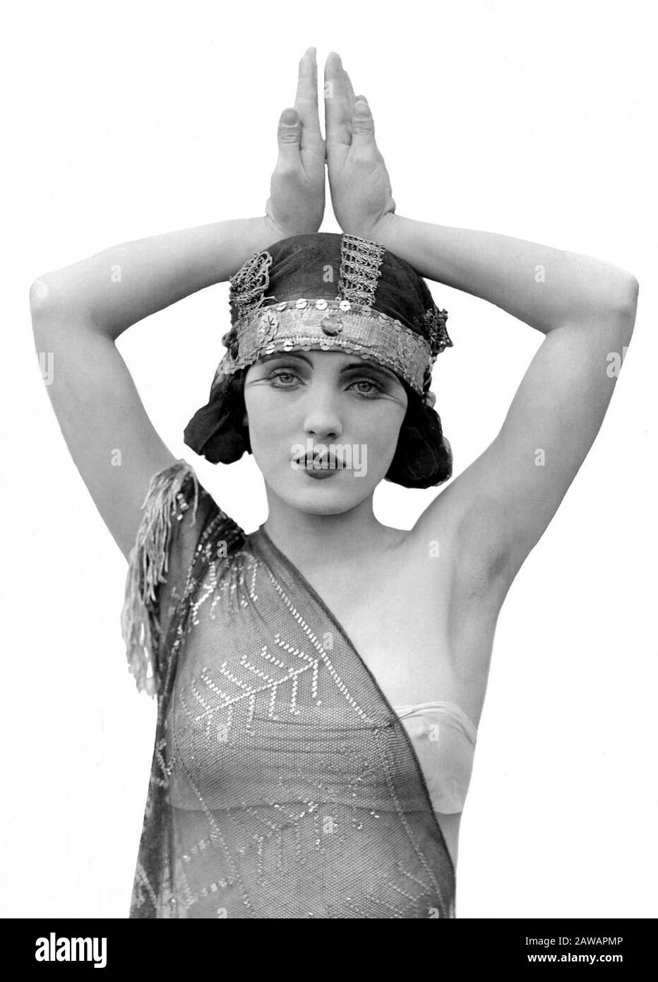 1920 CA , HOLLYWOOD , États-Unis : l'actrice de cinéma silencieuse PAULINE STARKE ( 1901 - 1977 ) . - CINÉMA MUTO - DIVA - DIVINA - VAMP - FEMME FATALE - JAZZ AGE Banque D'Images