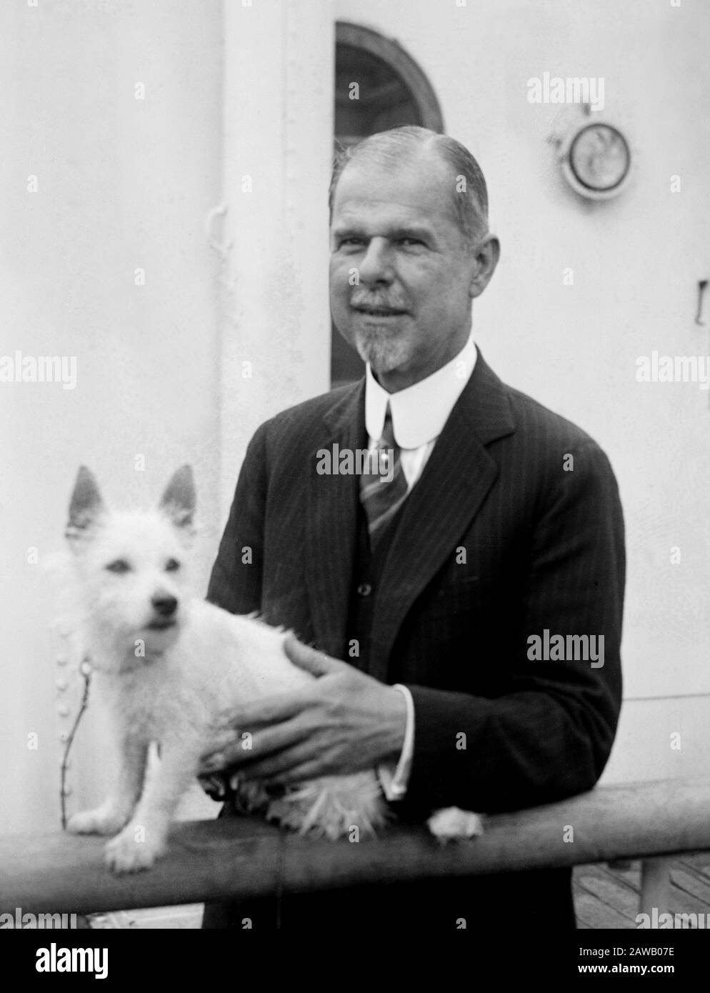 1922 , New York , États-Unis : Le riche héritier de la célèbre famille des chemins de fer de New York multimillionnaire GOULD magnat EDWIN GOULD Senior ( 1866 - 1933 ) sur T. Banque D'Images