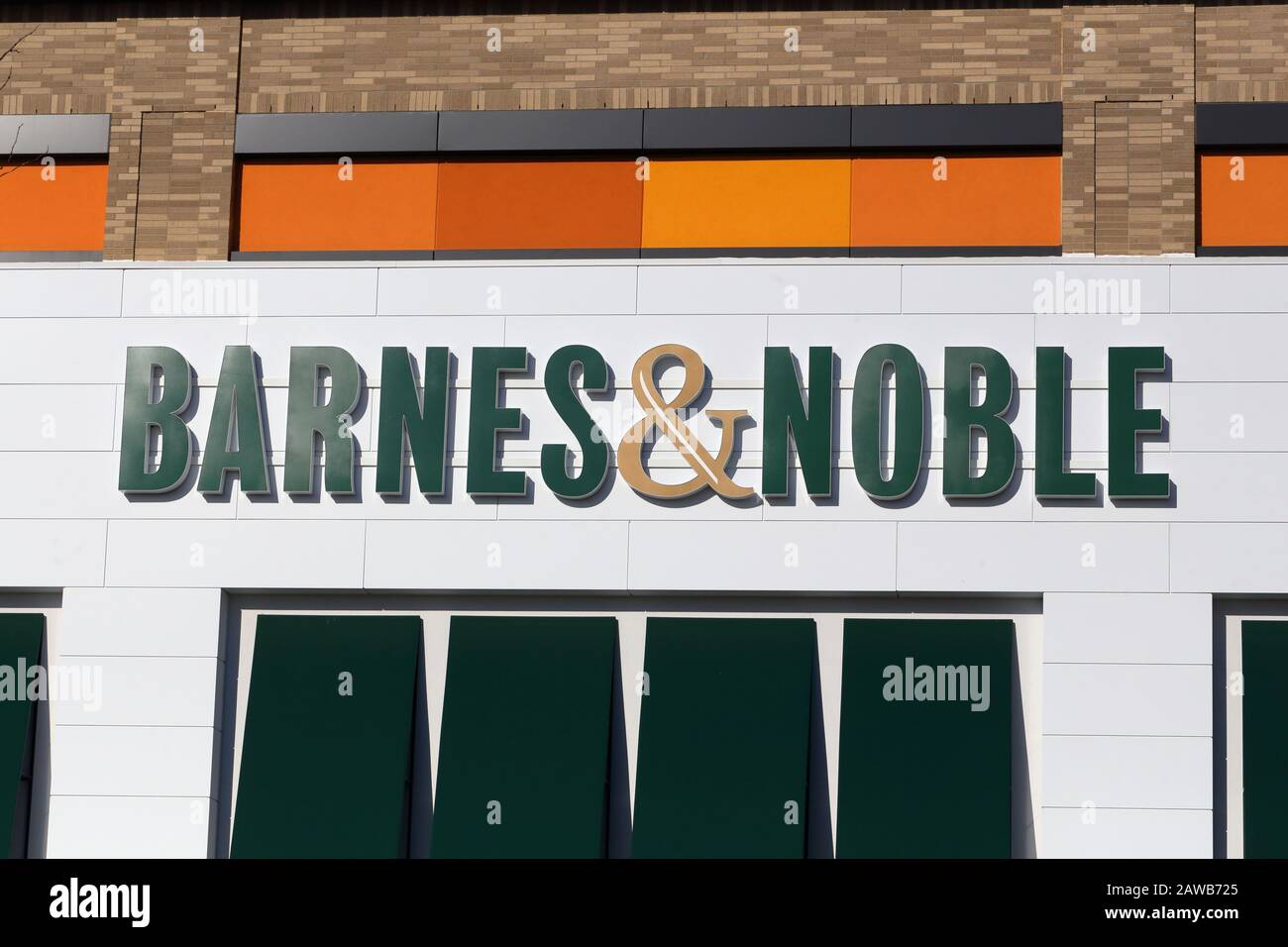 La signalisation Barnes & Noble au-dessus de leur magasin dans le Staten Island Mall, New York, NY. Banque D'Images
