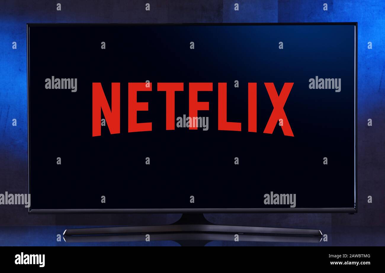 Poznan, POL - 04 FÉVRIER 2020: Téléviseur à écran plat affichant le logo de Netflix, un fournisseur américain de services de médias dont le siège social se trouve à Los Gatos, Californie, Banque D'Images
