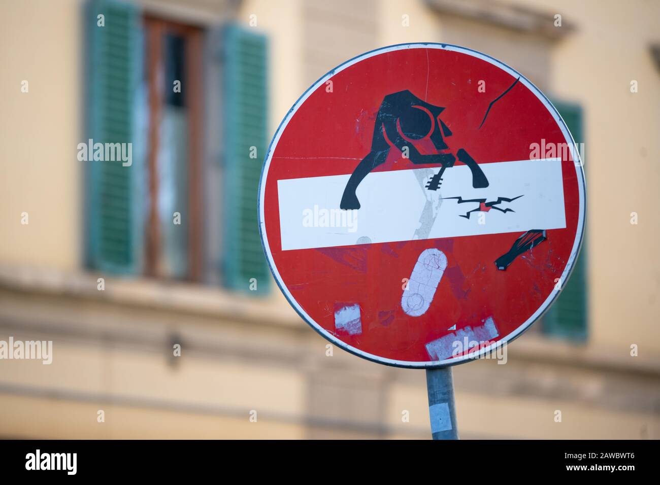 Rue des œuvres d'art de l'artiste français Clet Abraham à Florence, Italie  Photo Stock - Alamy