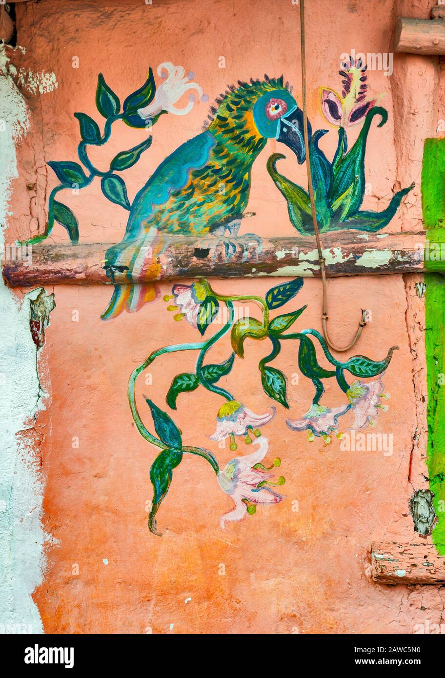 Peintures d'art folklorique au mur du bâtiment du restaurant, maintenant fermé, à Puerto Morelos, Riviera Maya, Yucatan Peninsula, Quintana Roo état, Mexique Banque D'Images