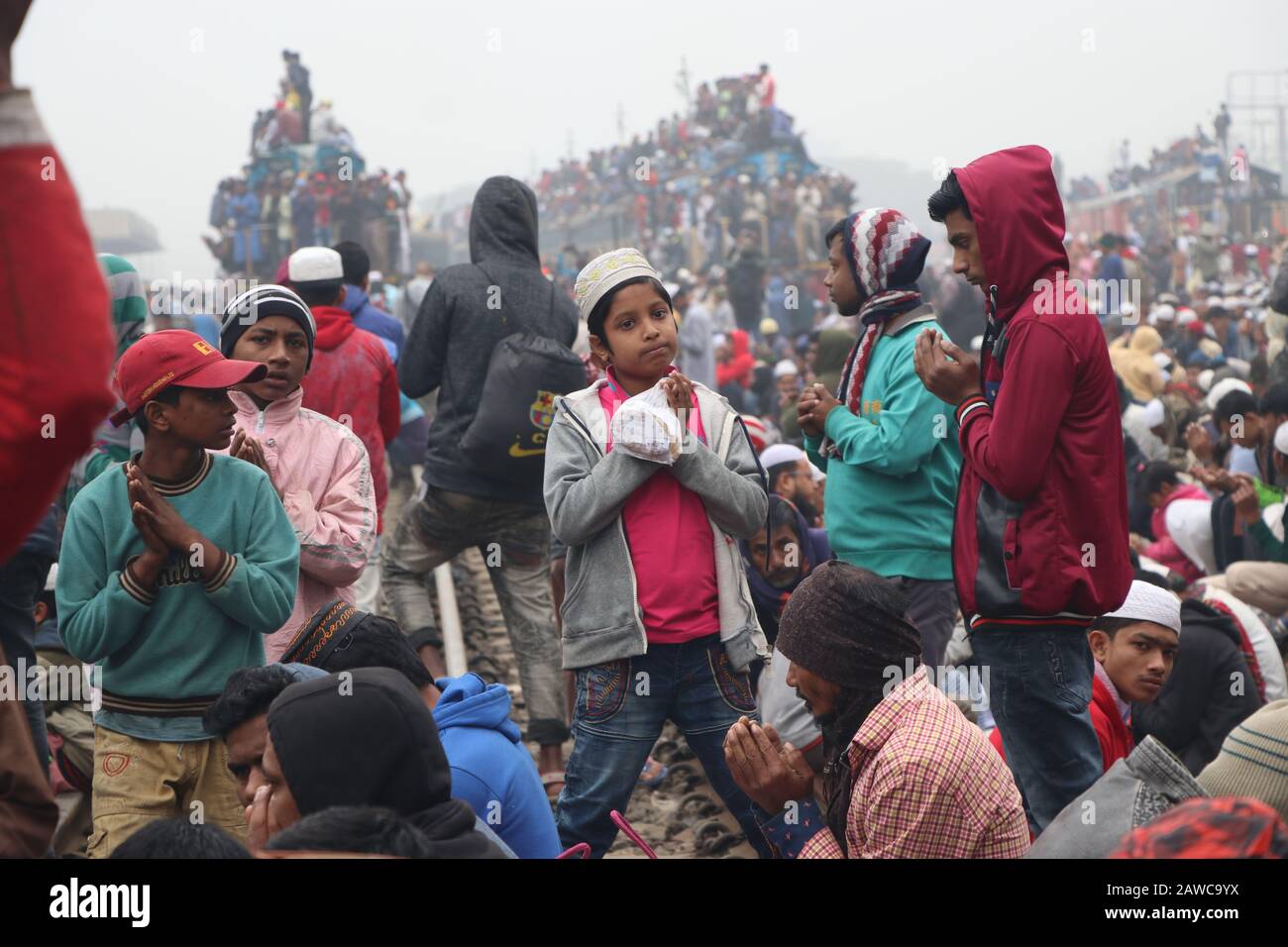 12 janv. 2020 - Gazipur, Bangladesh - des dévotés musulmans se sont réunis à Bichwa Istema à Tongi, Gazipur pour le dernier jour de la deuxième phase de l'événement qui Banque D'Images