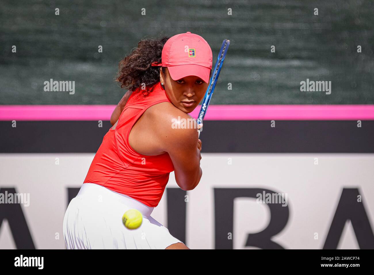 Carthagène, Espagne. 7 février 2020. Joueur espagnol, Sara Sorribes gagne à Naomi Osaka lors du premier match entre l'Espagne et l'équipe nationale du Japon pour FedCup BNP Paribas. Naomi Osaka pendant le match. Crédit: Abel F. ROS/Alay Live News Banque D'Images