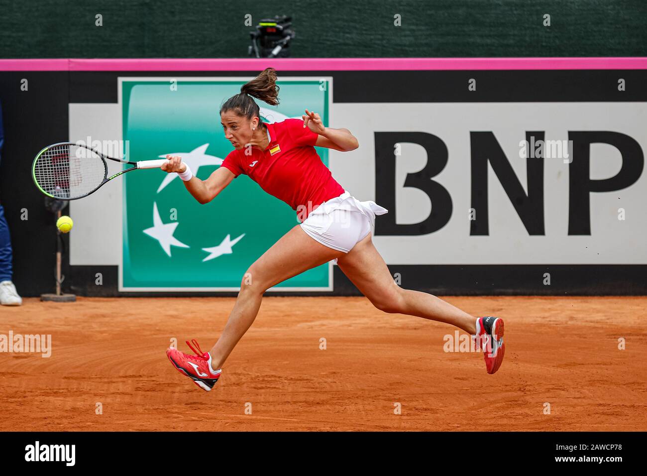 Carthagène, Espagne. 7 février 2020. Joueur espagnol, Sara Sorribes gagne à Naomi Osaka, dans le premier match entre l'Espagne et l'équipe nationale du Japon pour FedCup BNP Paribas. Sara Sorribas pendant le match. Crédit: Abel F. ROS/Alay Live News Banque D'Images