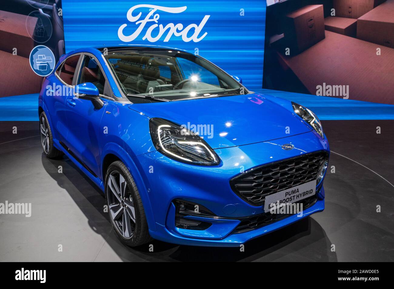 Francfort, ALLEMAGNE - SEP 10, 2019: Nouvelle voiture hybride Ford Puma EcoBoost présentée au salon automobile IAA 2019 de Francfort. Banque D'Images