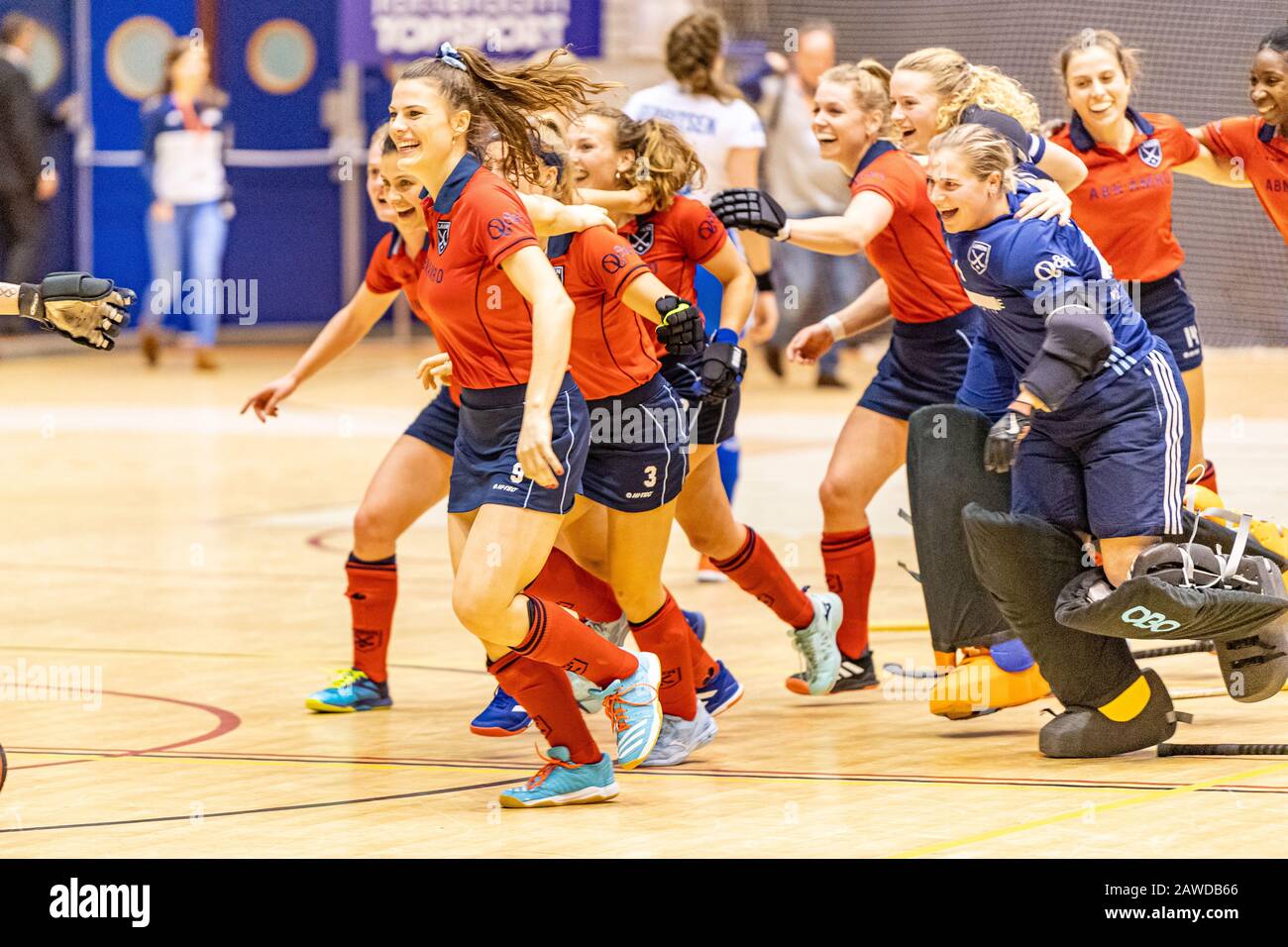 Rotterdam, 08-02-2020, Topsportcentrum Rotterdam, Finale Nederlands Kampioenschap Zaalhockey Hoofdklasse Dames. Team Laren gagne le jeu Kampong - Laren. Banque D'Images