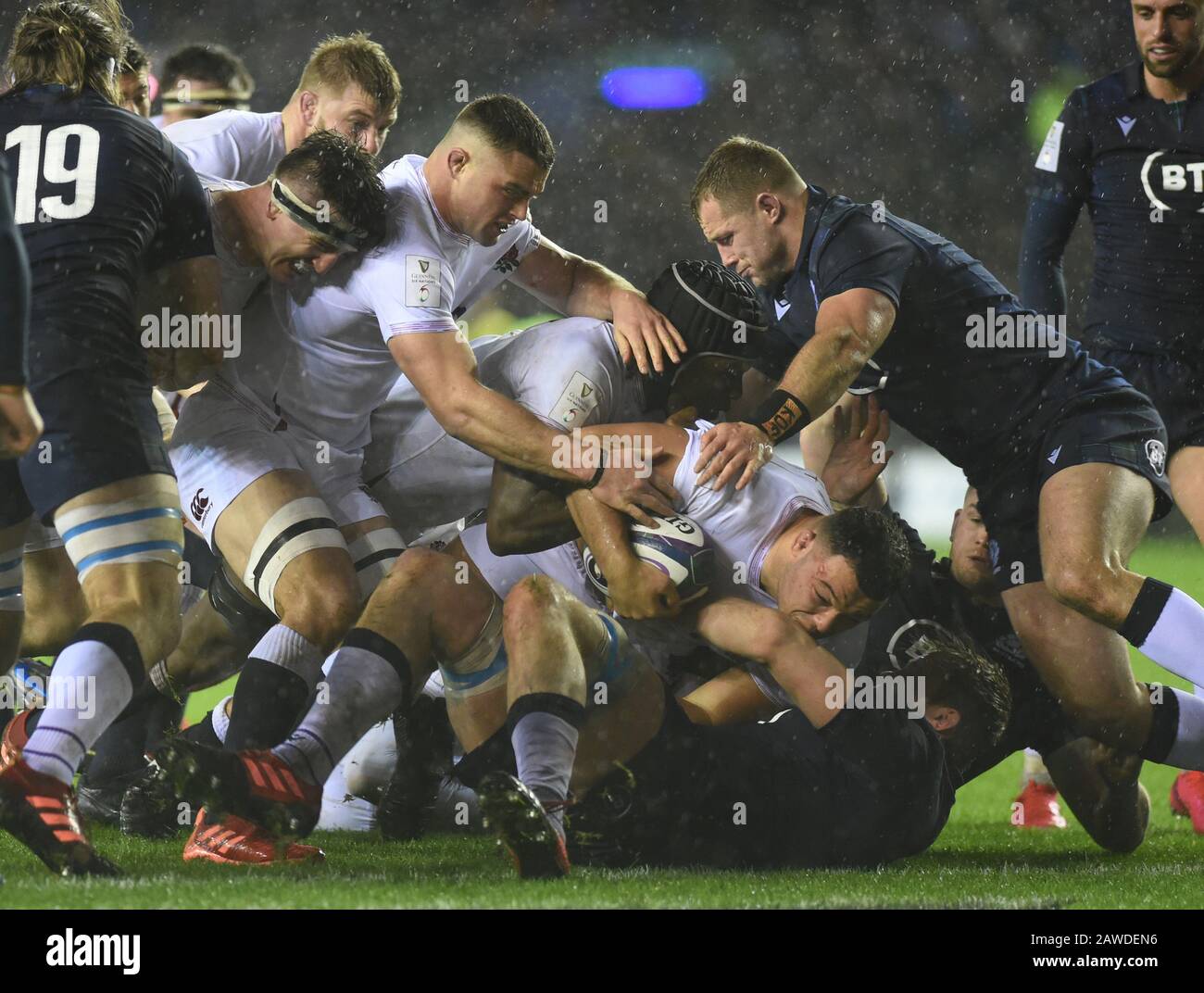 Murrayfield, Edimbourg.Scotland, Royaume-Uni. 8 février 2020. Guinness Six Nations Test Match Ecosse Contre Angleterre. Englands Ellis Genge va plus pour essayer de gagner contre l'Ecosse . Crédit: Eric mccowat/Alay Live News Banque D'Images