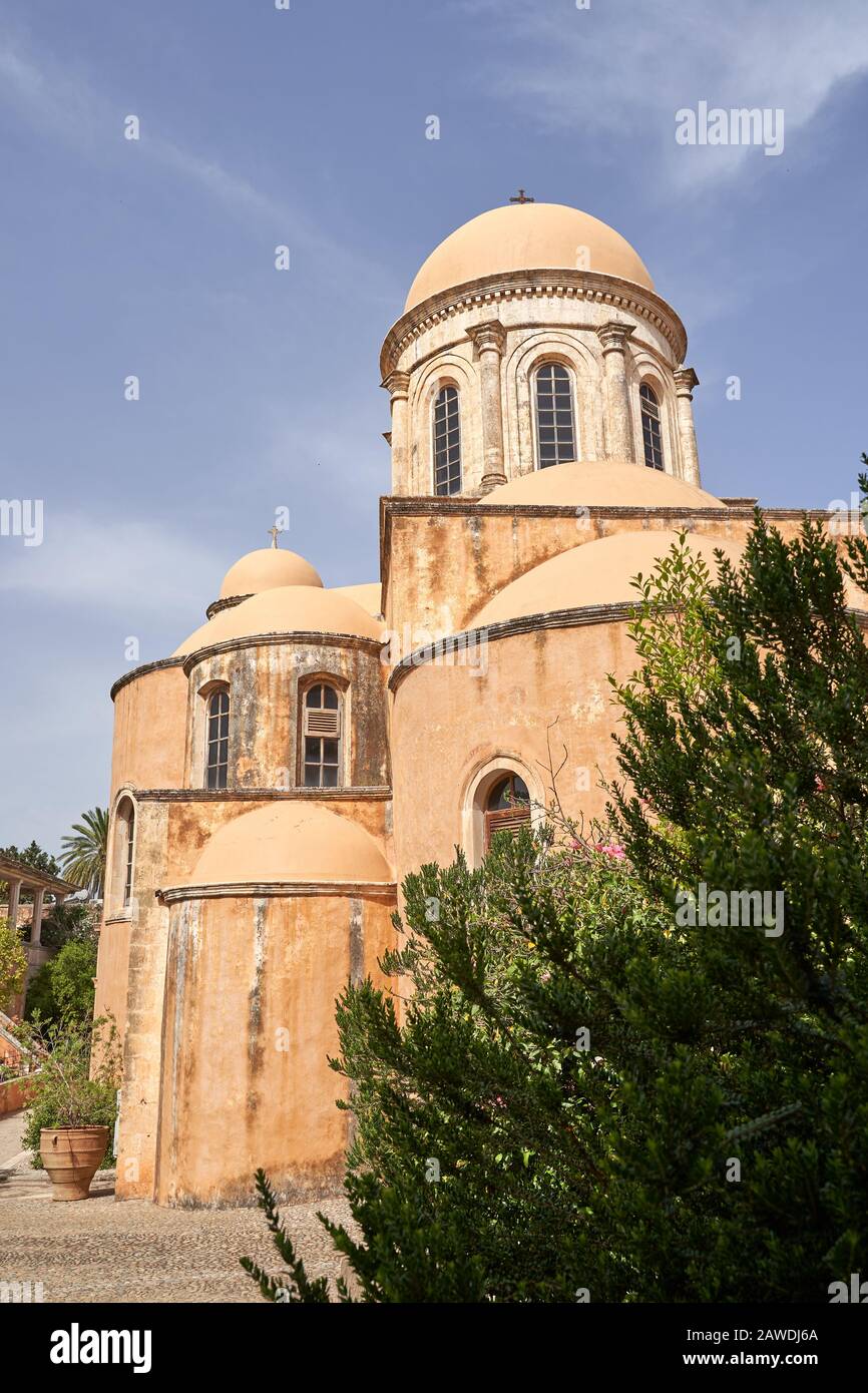 Monastère d'Agia Triad en Crète en Grèce. Beau patio en été Banque D'Images