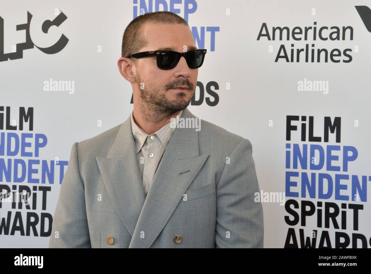 Santa Monica, États-Unis. 8 février 2020. Shia LaBeouf assiste à la 35ème édition annuelle du Film Independent Spirit Awards à Santa Monica, en Californie, le samedi 8 février 2020. Crédit: Upi/Alay Live News Banque D'Images