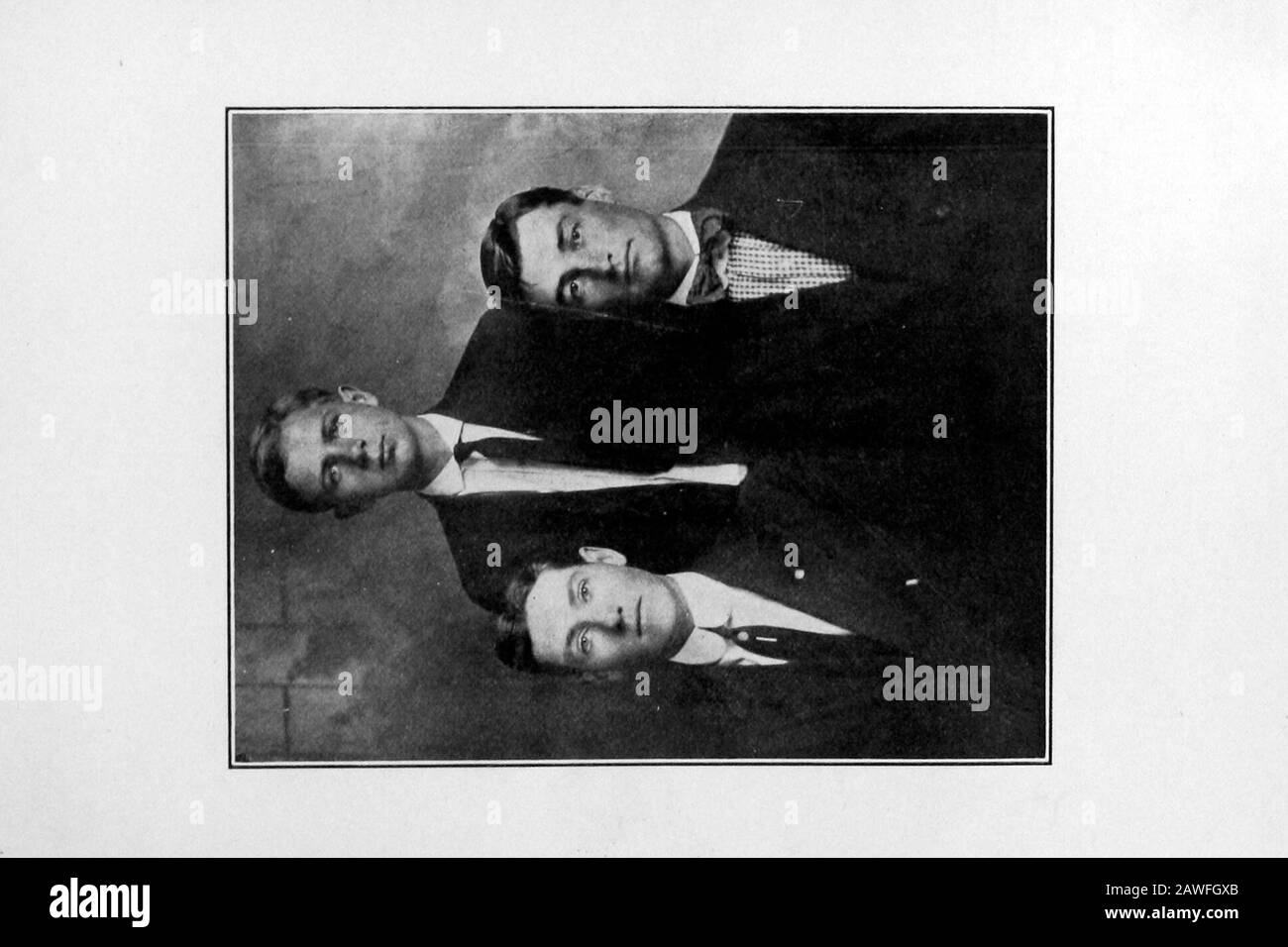 Oracle, Le . (Jdratnriral Afiaiatum &Lt;0fflwb John Webster, Président Won Canavan, Secrétaire Richard Cloyd, Trésorier. Orchestre Du Programme (A) Mars Le Thoroughbred . Hème(C) Humoresque, un jeu de tag . La Persévérance du ballon, la pierre à la réussite . Helen Claypool Character Building . . Emma Jay Lester Piano Duet, Mars Militaire . . Schubert Esther Reed et Hester Wilson Problèmes de l'âge . . Mabel Reichmann Le Triumph Croissant Du Sud . Jesse Jackson Piano, Valse Caprice .... Newland Carrie Marshall Mayer Livraison De Médailles Banque D'Images