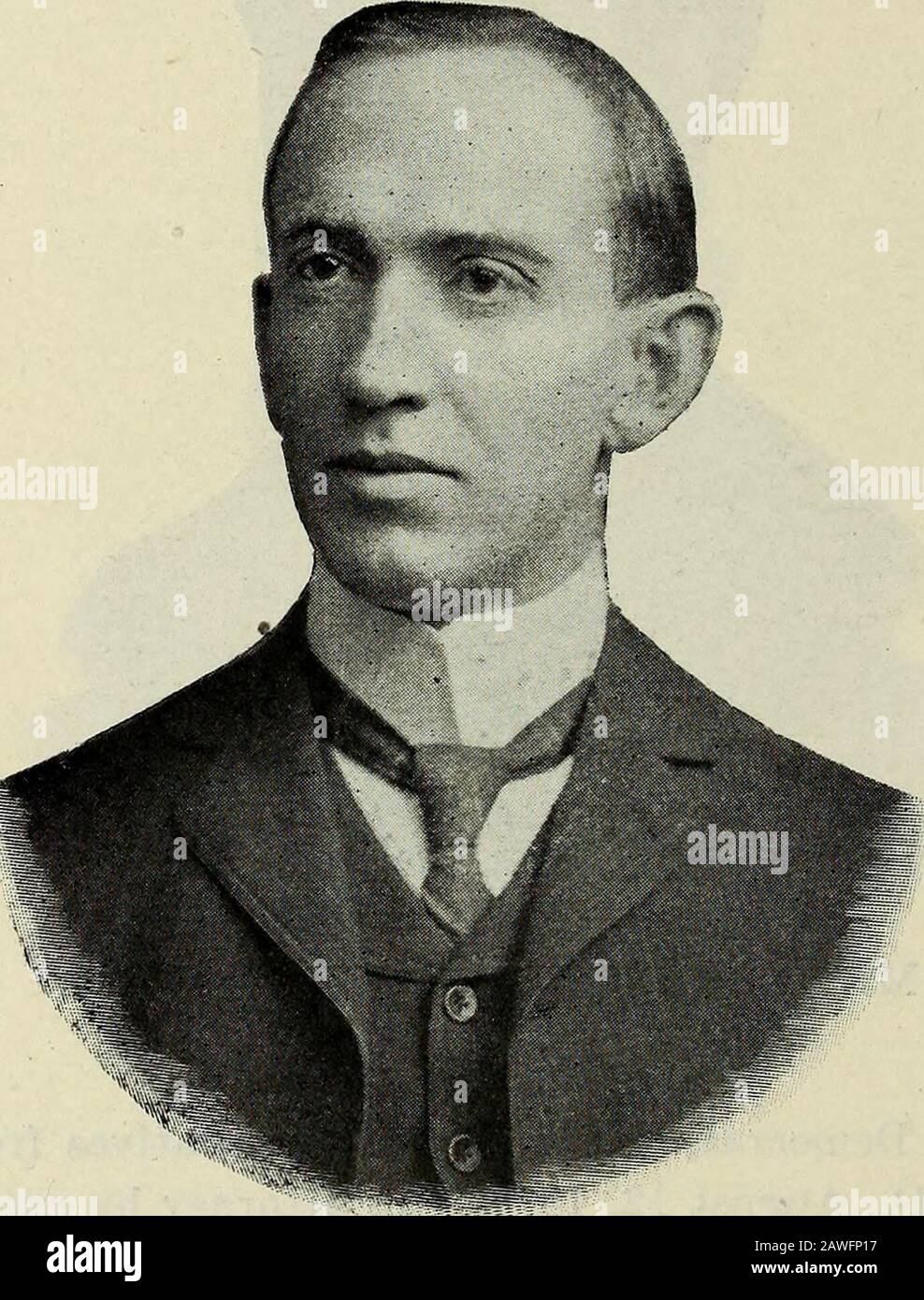 Les notices biographiques de l'Ohio, un manuel du gouvernement et des institutions de l'État de l'Ohio . rn à Cleveland, O., 12 août 1876. Avocat de profession il a une éducation, ayant été diplômé de la Cleveland Central High School en 1893; du Adelbert College en 1897; de la Faculté de droit de La Réserve occidentale Universityin 190 C et admis au bar en juin 1900. Étudiant de près en économie et en conditions politiques, il est exceptionnellement bien équipé pour les fonctions de son bureau.Bien qu'un jeune homme en années il a manifesté une capacité énergétique et beaucoup de pouvoir naturel en public Banque D'Images