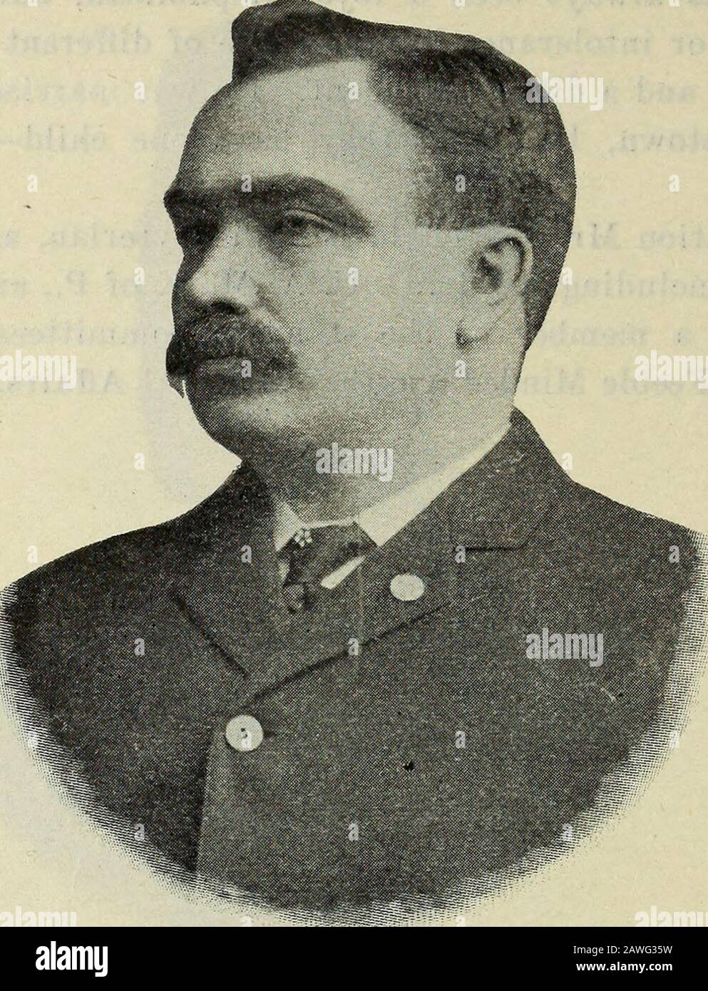 Les notices biographiques de l'Ohio, un manuel du gouvernement et des institutions de l'État de l'Ohio . mission au barreau de la Cour suprême du District de Columbia. Peu de temps après, démissioningson jwsitlon avec le Gouvernement, lie a pris la pratique de la loi à Dayton, qui ville avait été sa résidence légale depuis plusieurs années. (446) LES NOTICES BIOGRAPHIQUES DE L'OHIO. 447 La 76ème Assemblée générale—Chambre des Représentants. M. McDonald a toujours été un fidèle républicain, mais n'a jamais manifesté de partialité offensive ou d'intolérance envers ceux de différentes opinions politiques. Il Banque D'Images