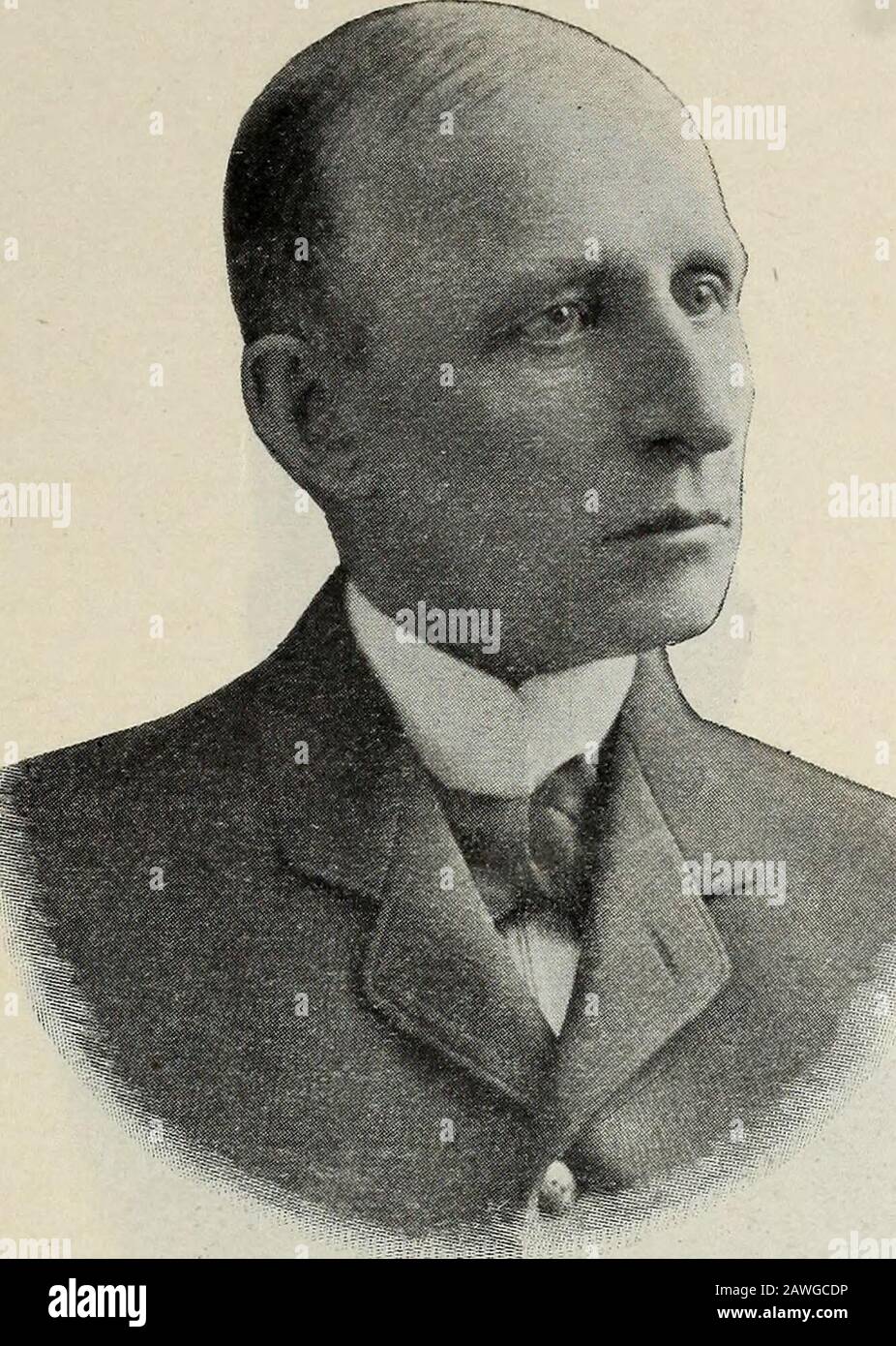 Les notices biographiques de l'Ohio, un manuel du gouvernement et des institutions de l'état de l'Ohio . a ointed école examinerdu comté de Wyandot en 1876, et a servi neuf ans en tant que tel. En 1883, il est arpenteur du comté de Wyandot et réélu en 1886; en 1889, il est élu à la branche inférieure de l'Assemblée générale et a été réélu par son parti en 1891, après la convention d'avril. Lors de la convention sénatoriale de juin de la même année, tenue à atTiffin, il a été nommé sénateur. Il a accepté la nomination et son représentant réussi a été nommé en la personne de l'honorable J. J. Smith. H Banque D'Images