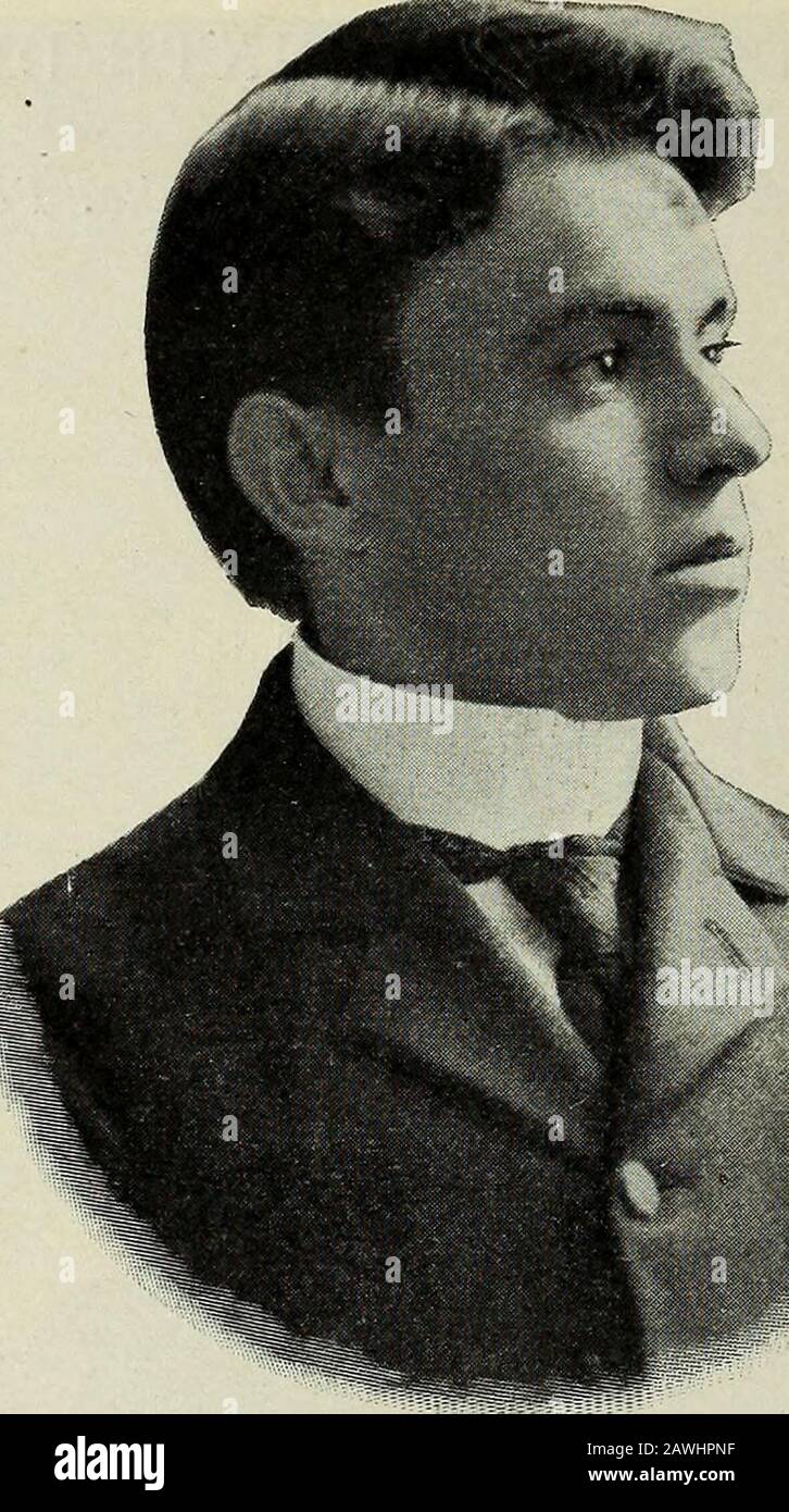 Les notices biographiques de l'Ohio, un manuel du gouvernement et des institutions de l'État de l'Ohio . William S. HARRIS, de Saybeook.Président du Comité de l'agriculture. Le sénateur républicain des 24ème et 26ème districts est né à Saybrook, dans le comté d'Ash-tabula, en 1846. Il est agriculteur par profession et est de la troisième génération de sa famille qui, depuis 1818, vit dans la ferme où il habite maintenant. Il a fait ses études dans les écoles du quartier de son toAvnship, et à l'Institut Grand River, Austinburg, Ohio. En novembre 1893, il est élu à la 71ème Assemblée générale et réélu 18 Banque D'Images