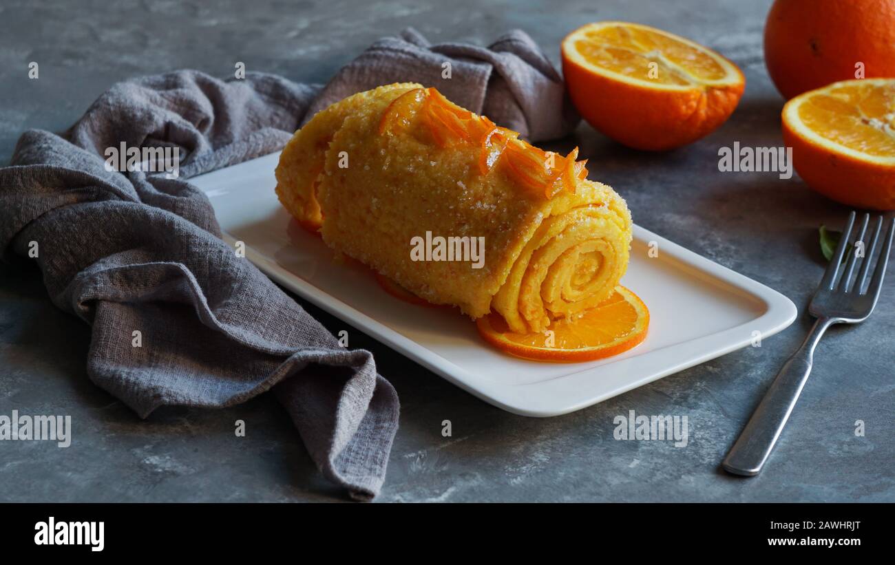 Gateau Roule A L Orange Portugais Brazo De Naranja Tarta Portuguesa Flan Gateau Sucre Aux œufs Espace De Copie Photo Stock Alamy