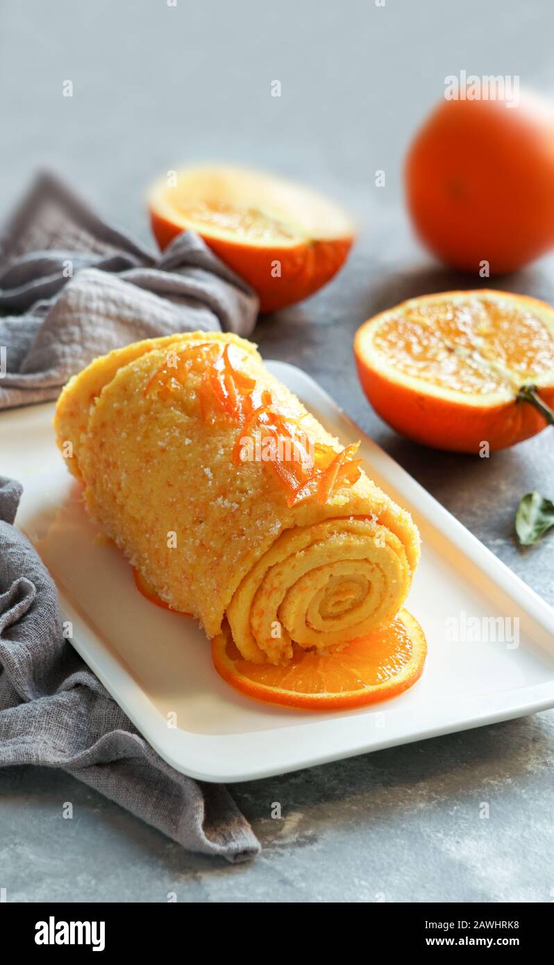 Gateau Roule A L Orange Portugais Brazo De Naranja Tarta Portuguesa Flan Gateau Sucre Aux œufs Espace De Copie Photo Stock Alamy