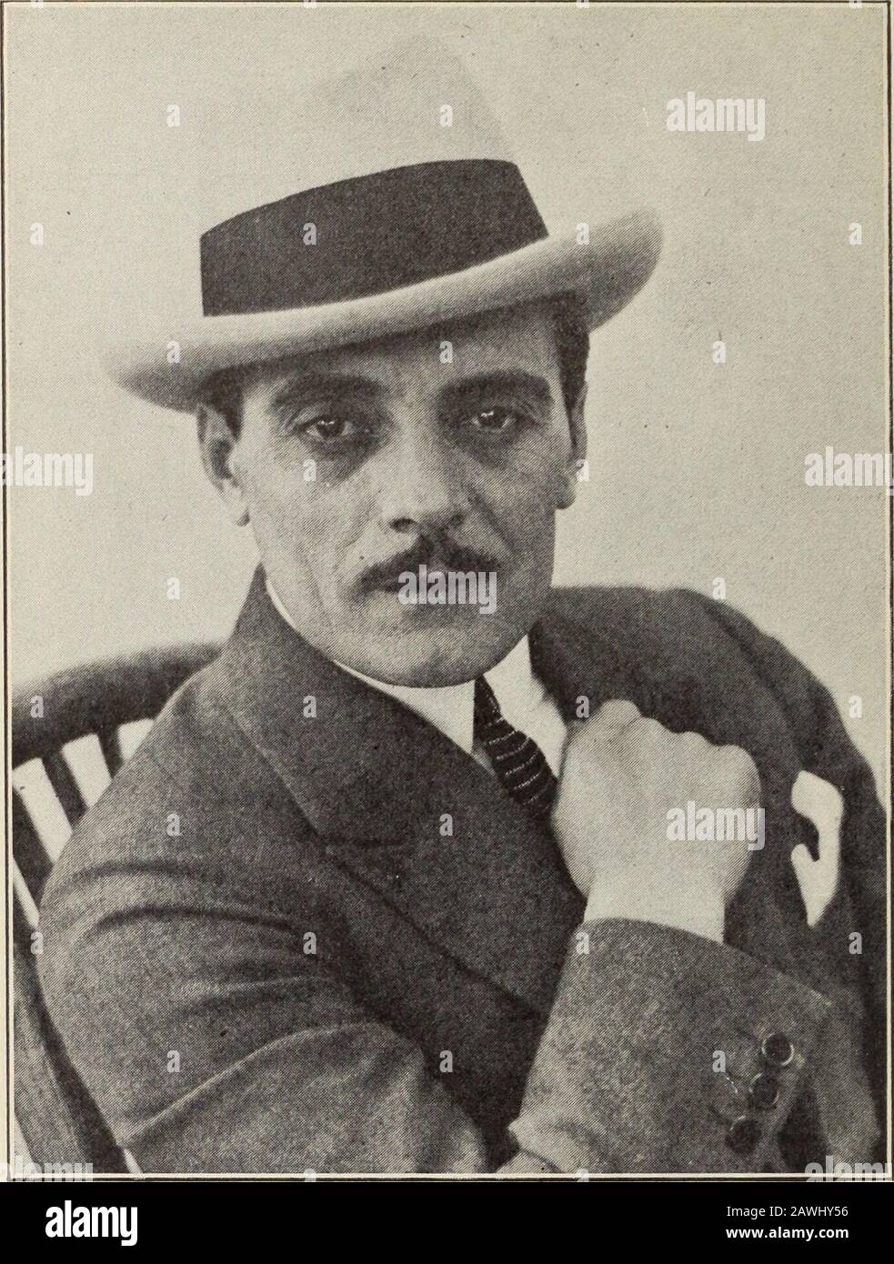 Carnet D'Années Wid 1921 . 25. Max LINDER SEPT ANS DE MALCHANCE (Robertson-Cole)SOYEZ MA FEMME iGoldwyn) Maintenant En Train De Sortir Par Goldwyn 26 m r/ 1 > R. Oliiam Hcill Directeur DE LA PISTE DE FER Par REX BEACH adresse permanente AGNEAUX CLUB130 W. 44th St.New York 27 Banque D'Images