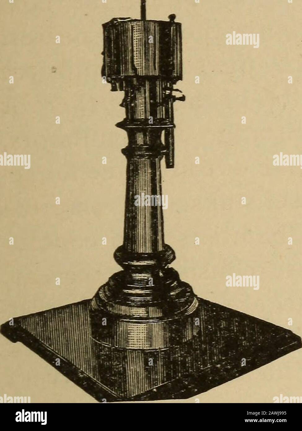 L’université de Fireside de l’invention, de la découverte, de l’industrie et de l’art modernes pour l’étude et le divertissement du cercle domestique. RS avec un Dynamo, et après elle a coulé, les Accumulateurs ont utilisé le Dynamo pour un moteur. Il est crédible que les grands feux de recherche seront utilisés dans les sous-marins vesselspour l'enquête scientifique. Qu'est-ce que le journal électrique ? Il s'agit d'un Cycloomètre marin, et mesure la vitesse et la progression du navire. À l'extrémité d'un câble électrique, accroché au-dessus du navire, se trouve une roue à vis. A chaque tour de la roue, le circuit électrique à l'intérieur du câble est cassé et fermé.UN cadran à bord du navire REC Banque D'Images