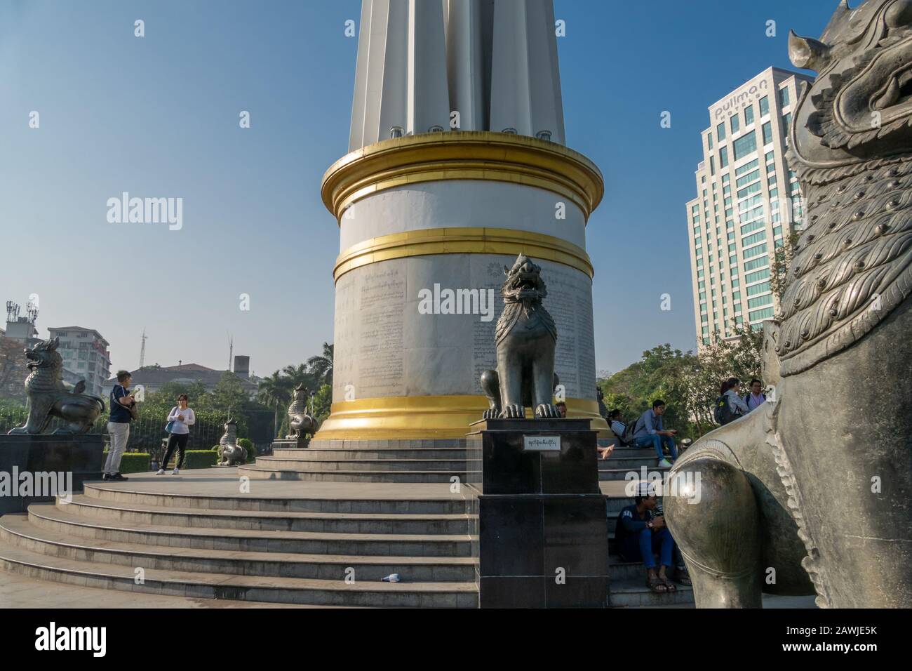 Yangon, MYANMAR - 23 JANVIER 2020 : Monument à l'indépendance du parc Maha Bandoola, Yangon Banque D'Images