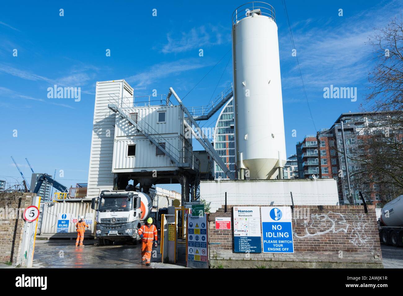 Hanson Ready Mix Concrete, Pier Terrace, Juifs Row, Wandsworth, Londres Banque D'Images