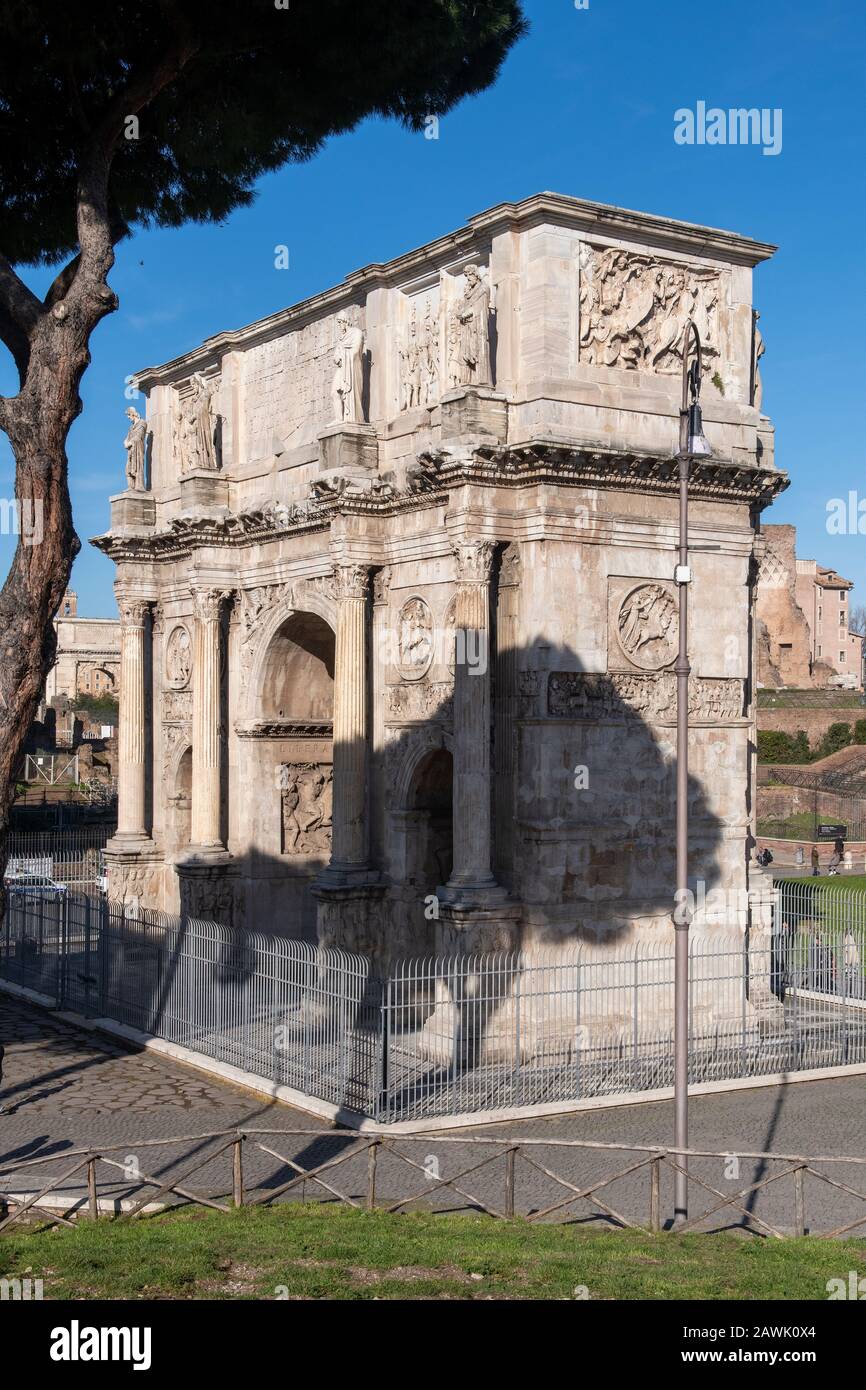 Konstantinsbogen, Triumphbogen von Kaiser Konstantin, ROM, Latium, Italien, Europa Banque D'Images