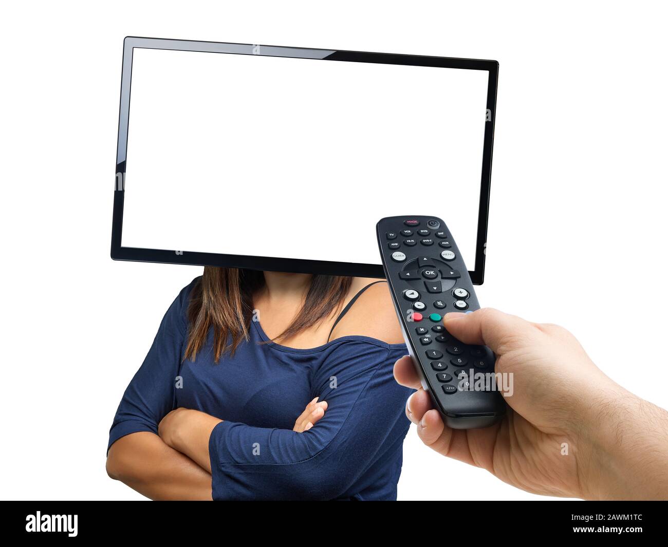 Télécommande de prise de main pour homme qui commande la tête de femme écran vierge TV isolé sur blanc Banque D'Images