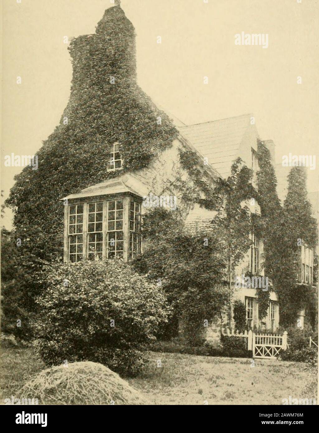 Les chemins de la littérature dans la vieille Angleterre . Hérequest fait par vous tous, Que tout seul, je dois pour beaucoup de égards être prêt à gratifier ; pourtant, en tant que stante de cas, je doute pas mais avec le consentement de la plupart de vous, 1 sera ex-cused à cette heure de cette tâche qui serait laidupon moi ; pour sûr je suis, Que ce ne soit pas vous unknownwne, que j'ai déjà entrepris un travail qui tend au même effet, Ce qui est héroïque sous le titre d'une reine Faery toréprésentes toutes les vertus morales, affectant à chaque vertu un Chevalier d'être le patron et le défenseur de la même, dans les actions et les exploits Banque D'Images