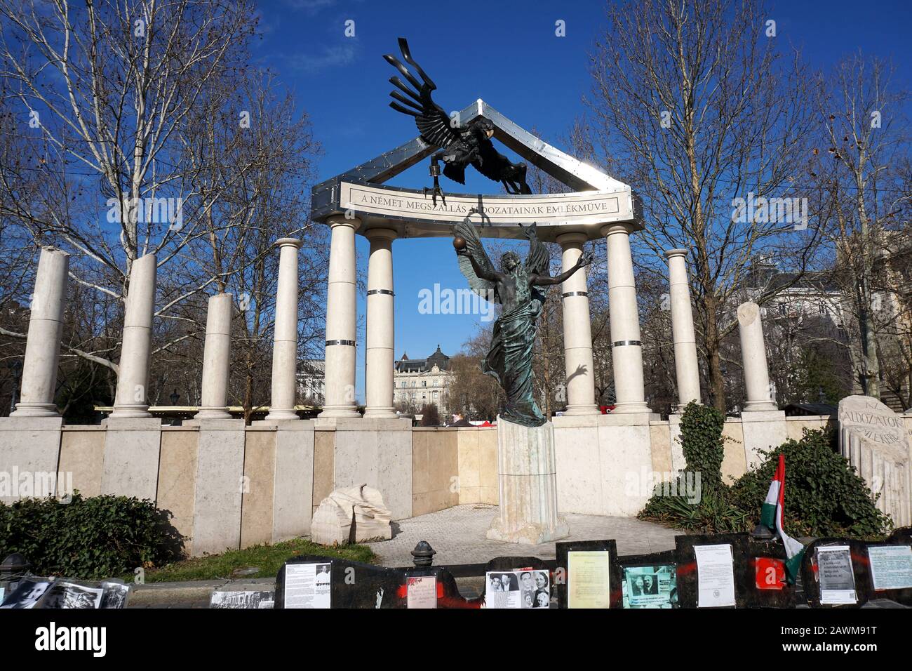 Monument d'occupation allemand, place de la liberté, 5ème arrondissement, Budapest, Hongrie, Magyarország, Europe, német megszállási emlékmű Banque D'Images