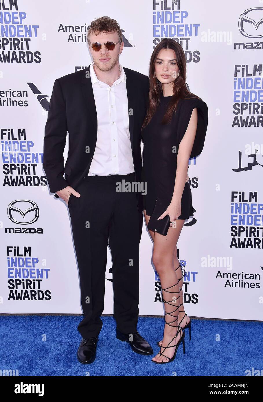 Emily Ratajkowski Assistent Sebastian bear mcclard Banque de photographies et d’images à haute ...