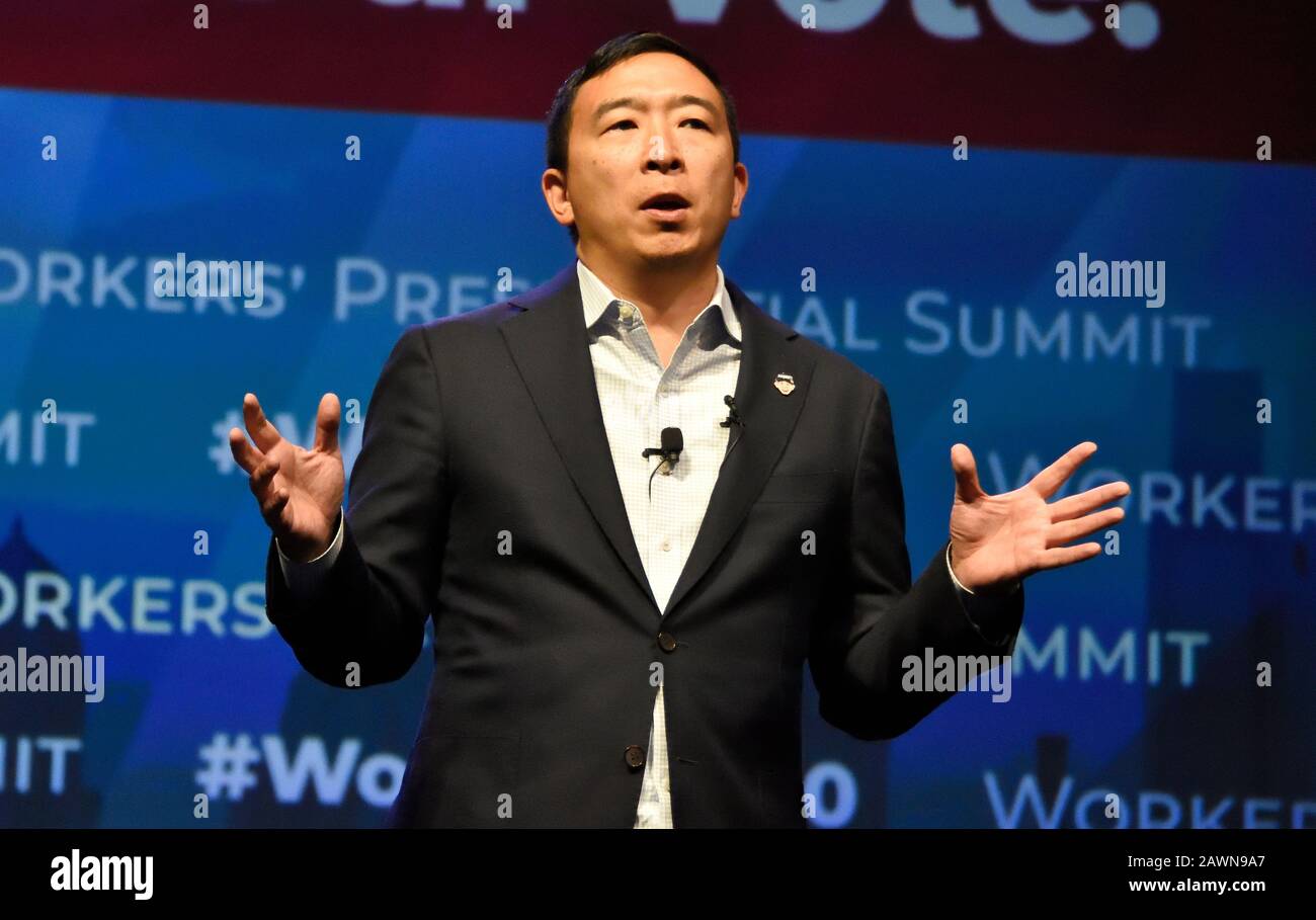 Philadelphie, PA, États-Unis - 17 SEPTEMBRE 2019 : Andrew Yang au sommet présidentiel des travailleurs au centre des congrès de Pennsylvanie. Banque D'Images