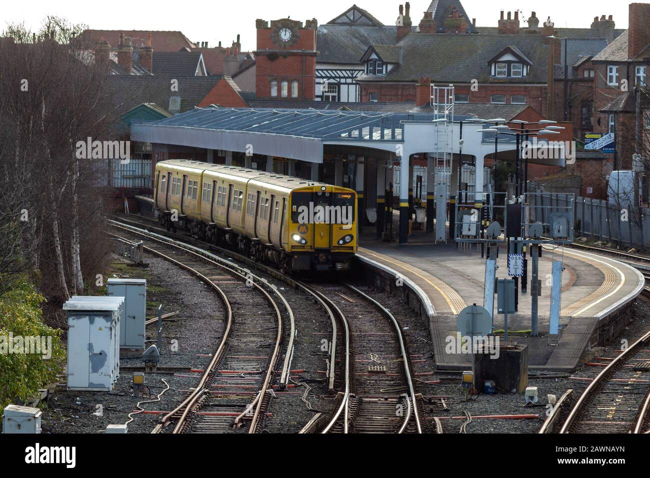 Train, train Mersey classe 507, gare West Kirby Banque D'Images