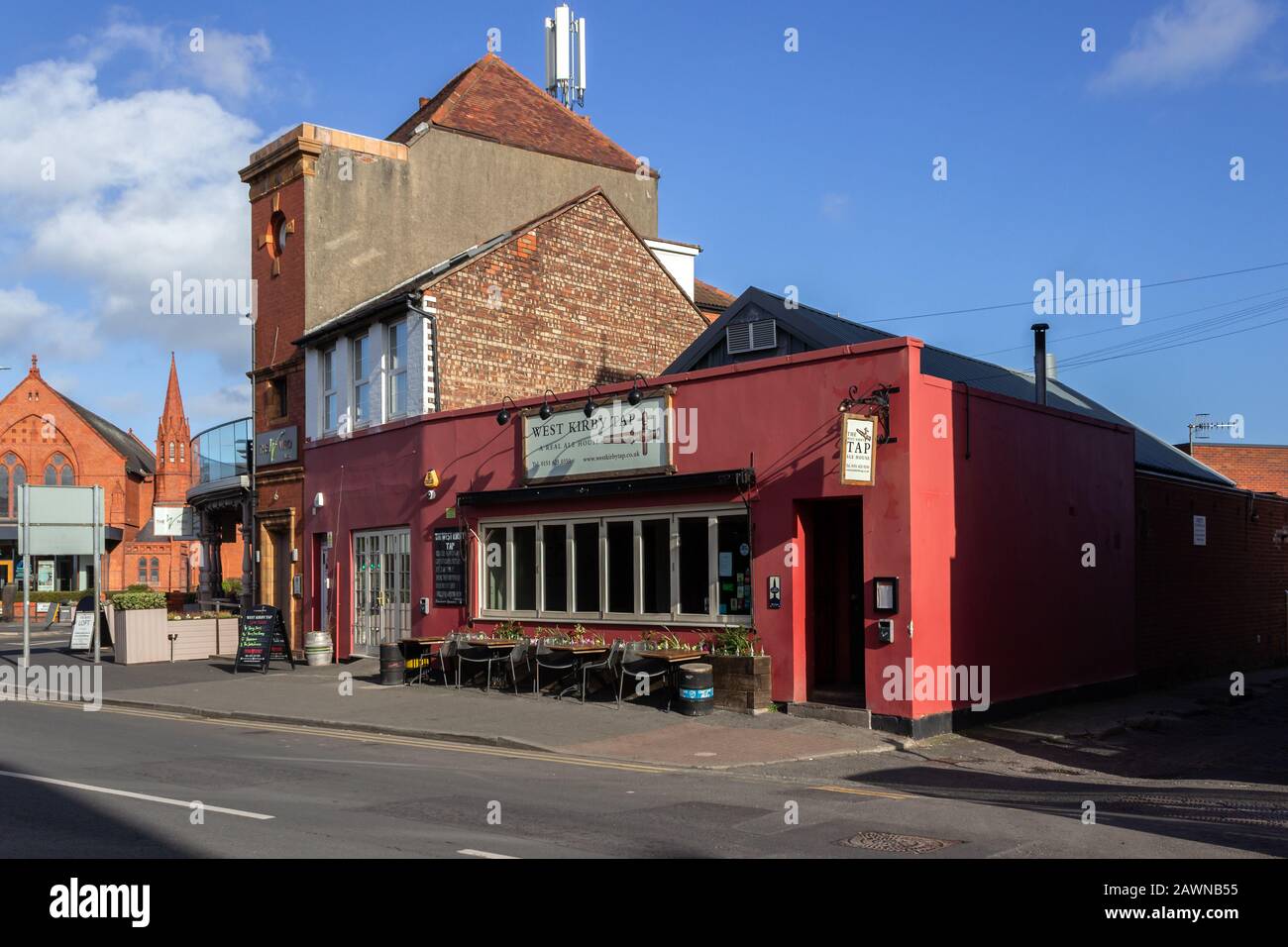 Pub et restaurant West Kirby Tap, Grange Road, West Kirby, Wirral Banque D'Images