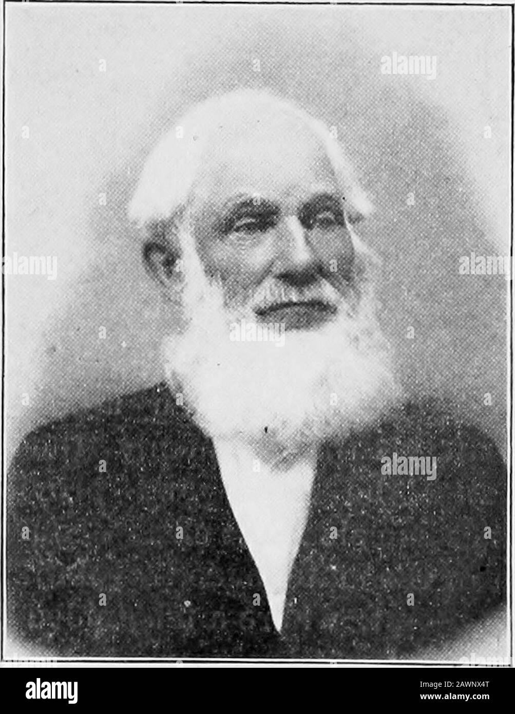 Le sentier du Loup; étant une histoire de la région de la rivière Loup . 25 1874. Lorsque le vote a été compté, la question des obligations a été jugée démesurée par une bonne majorité. Même le yetthe North Loupers n'a pas perdu l'espoir.Il y avait une question sur la légalité de l'élection, juste ce qu'il était l'auteur n'a jamais été en mesure de vérifier.À tout prix la faction contestable sentle shérif, Qui était un homme du Loup du Nord, jusqu'à West point, pour demander au tribunal de district une injution pour arrêter l'émission de l'obligation. Le Temps était maintenant précieux. Une réunion des commissaires doit avoir lieu, les serviteurs doivent être moi Banque D'Images