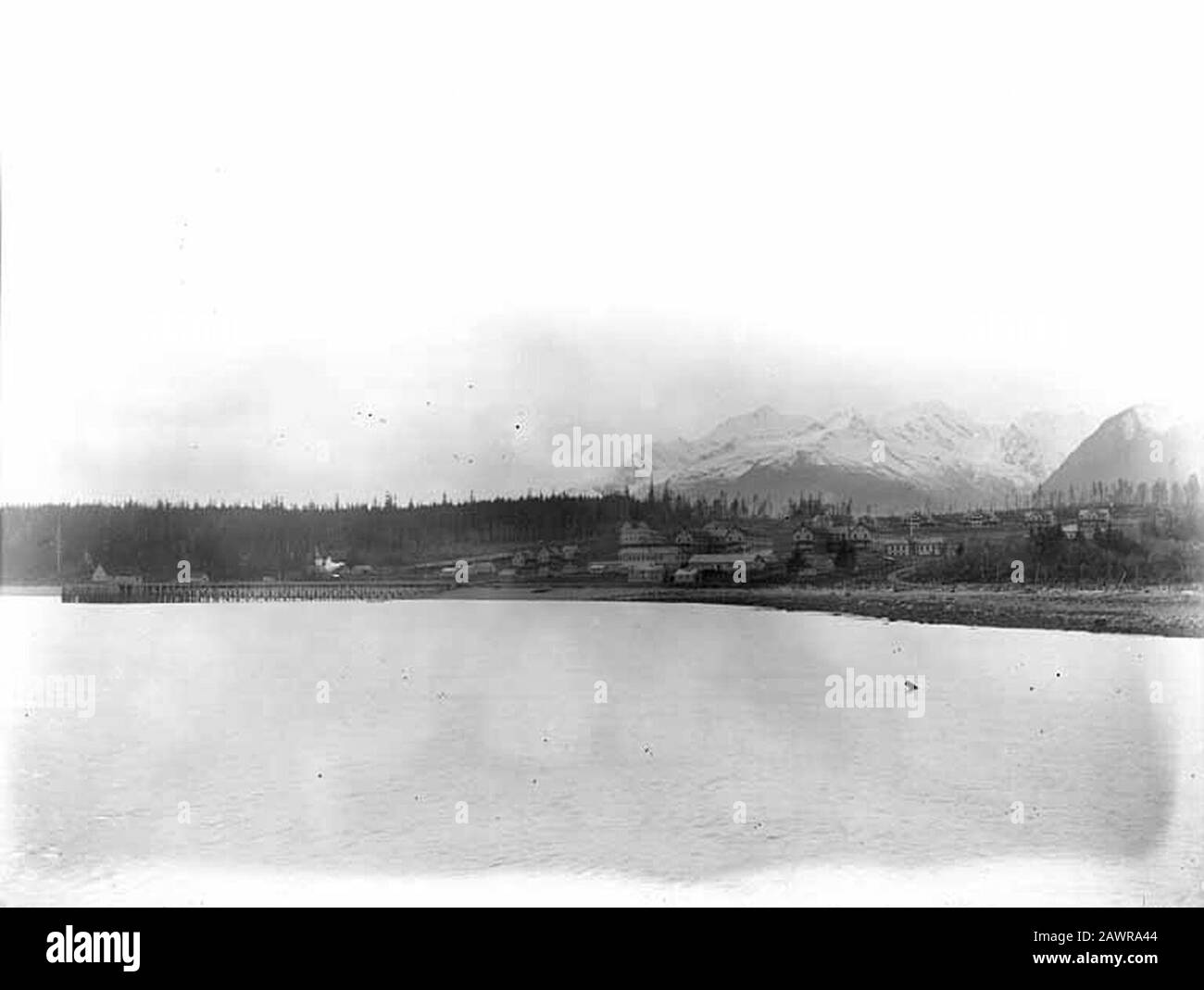 Fort William H Seward vu de l'eau Alaska 1905 (KIEHL 332). Banque D'Images