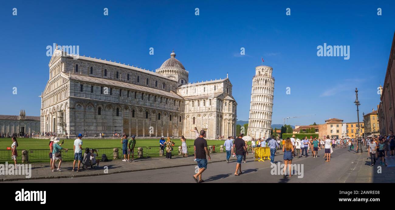 Pise, ITALIE - juillet 06, 2019: Tour penchée de Pise. La Tour de Pise est le campanile ou le clocher autonome Banque D'Images