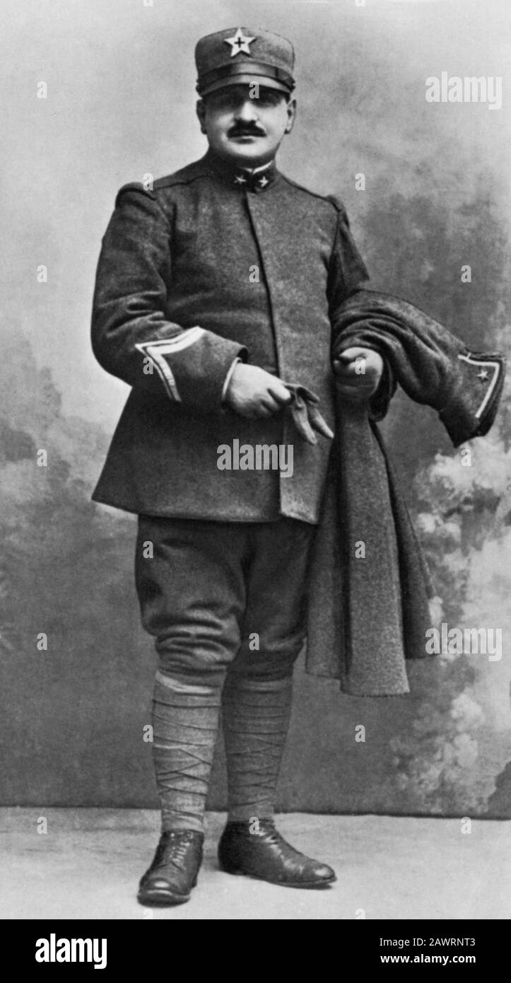1915 , Milan , ITALIE : le Pape italien JEAN XXIII ( 1881 - 1963 ), né ANGELO RONCALLI . Dans cette photo quand Sergente della Sanità pendant le Banque D'Images