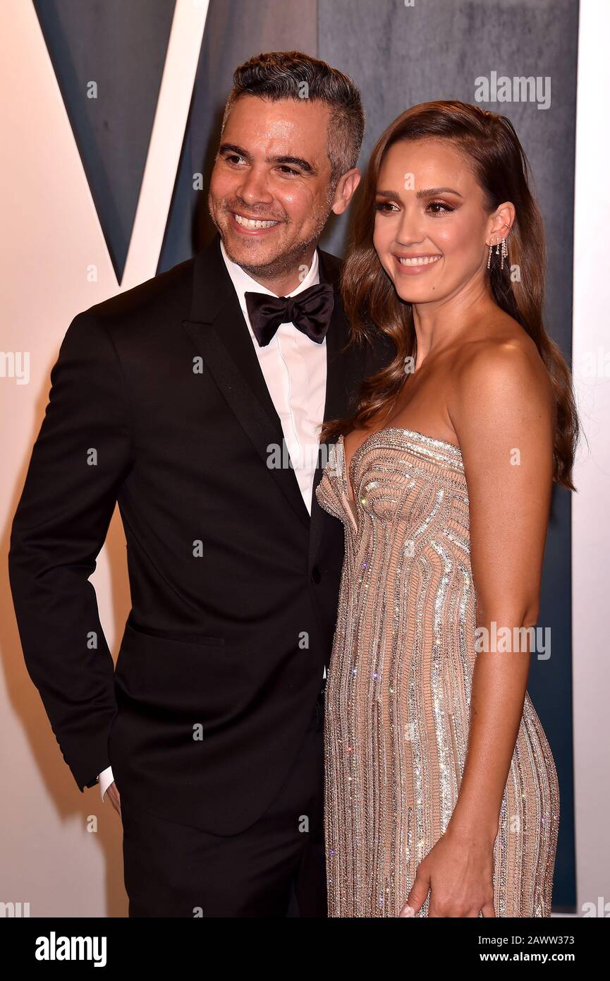 Beverly HILLS, CA - FÉVRIER 09: Cash Warren et Jessica Alba assister à la Vanity Fair Oscar Party 2020 organisé par Radhika Jones au Wallis Annenberg Center for the Performing Arts le 24 février 2019 à Beverly Hills, Californie. Banque D'Images