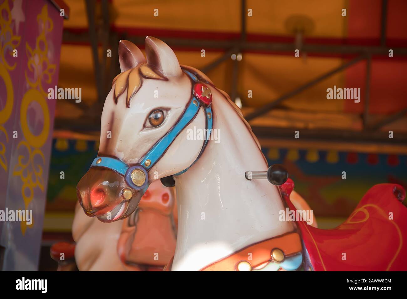 Toy horse in playground Banque de photographies et d'images à haute  résolution - Alamy