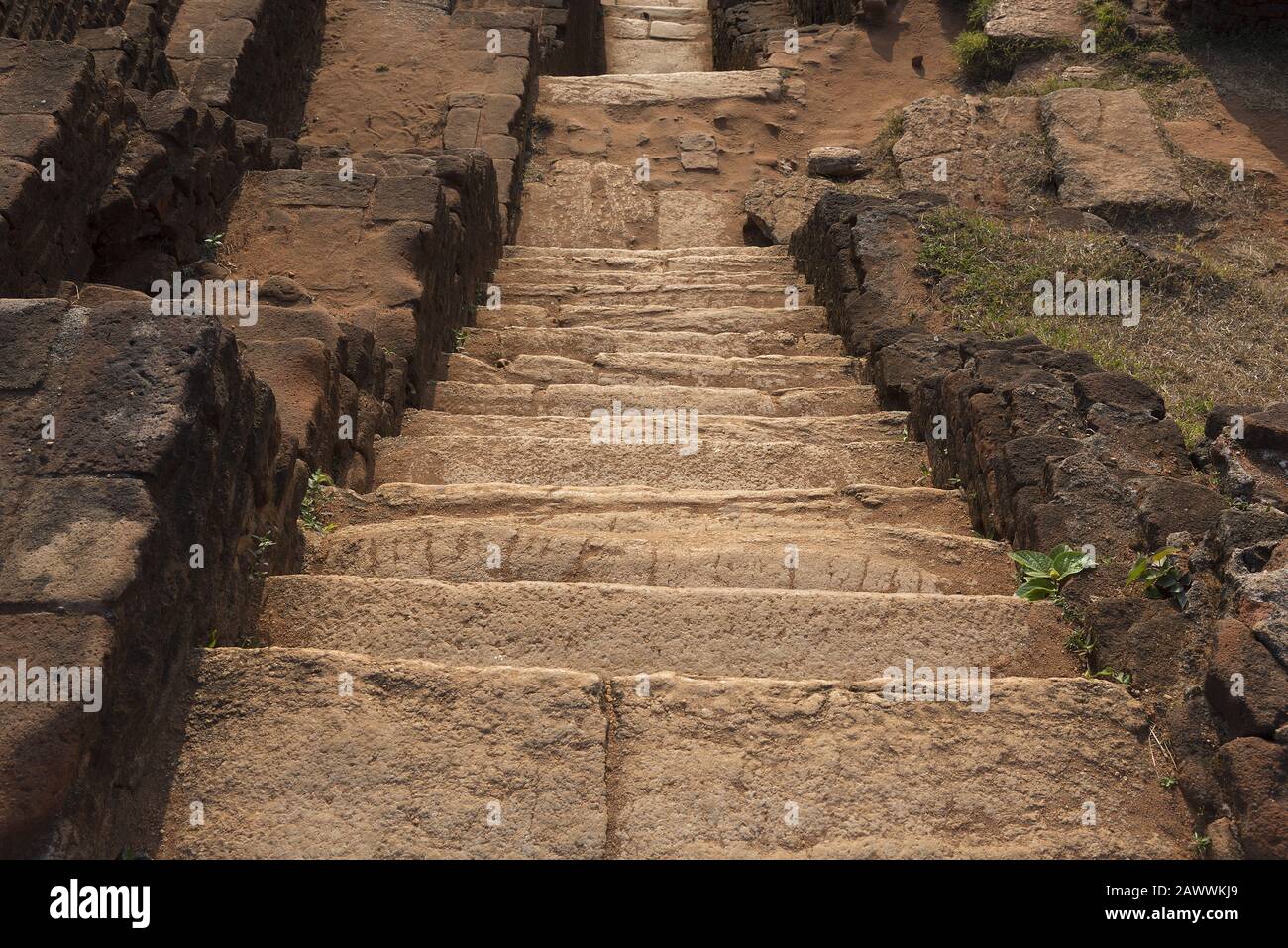 Sigiriya Rock est une ancienne forteresse rocheuse située dans le nord du district de Matale, près de la ville de Dambulla, dans la province centrale, au Sri Lanka. Vue o Banque D'Images